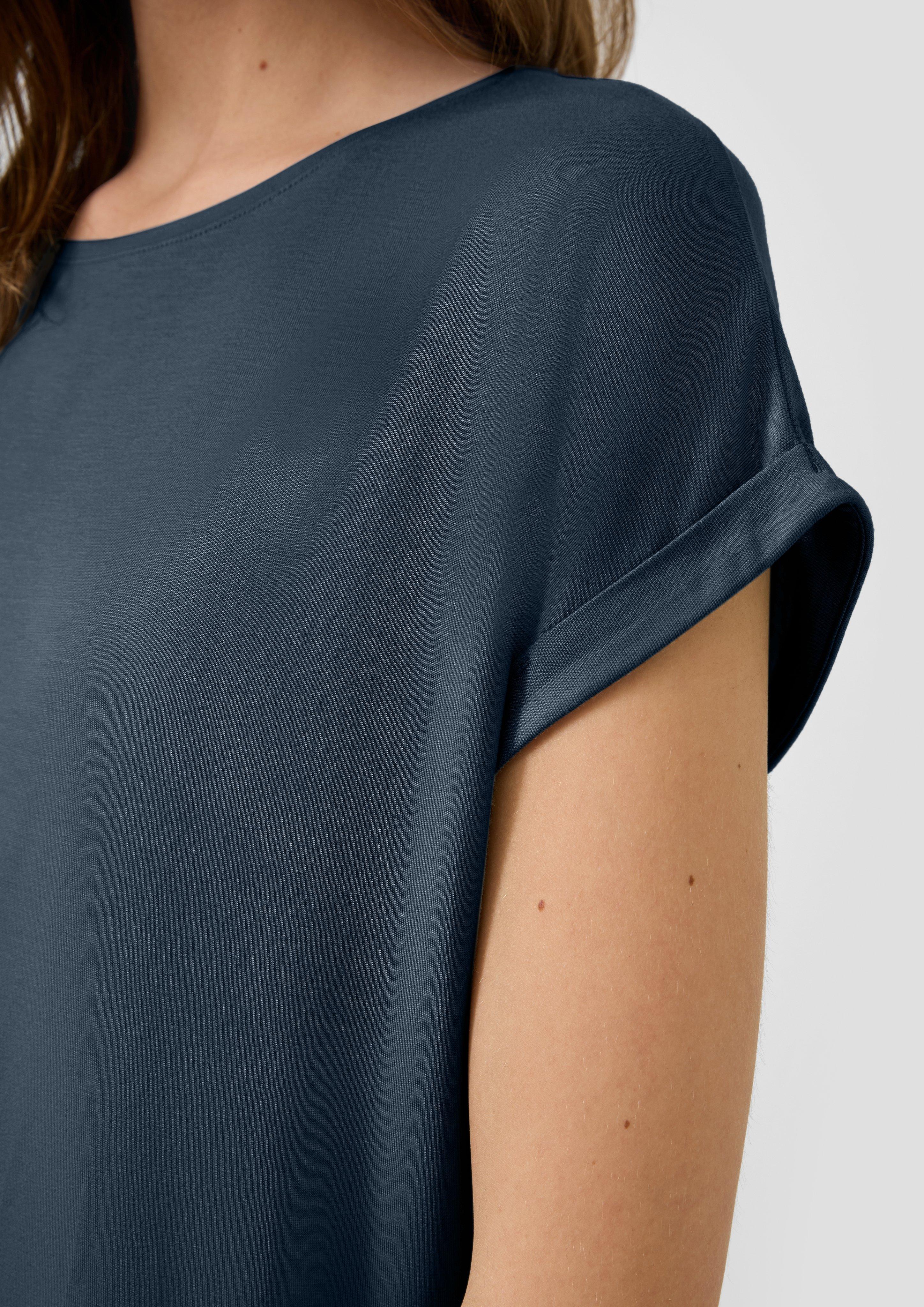 T-shirt in 5820, 50G0, 99G0, 9999, 7854, 02G0, 7217, 3455, 9400, 0200, 3900, 6215 & 5832