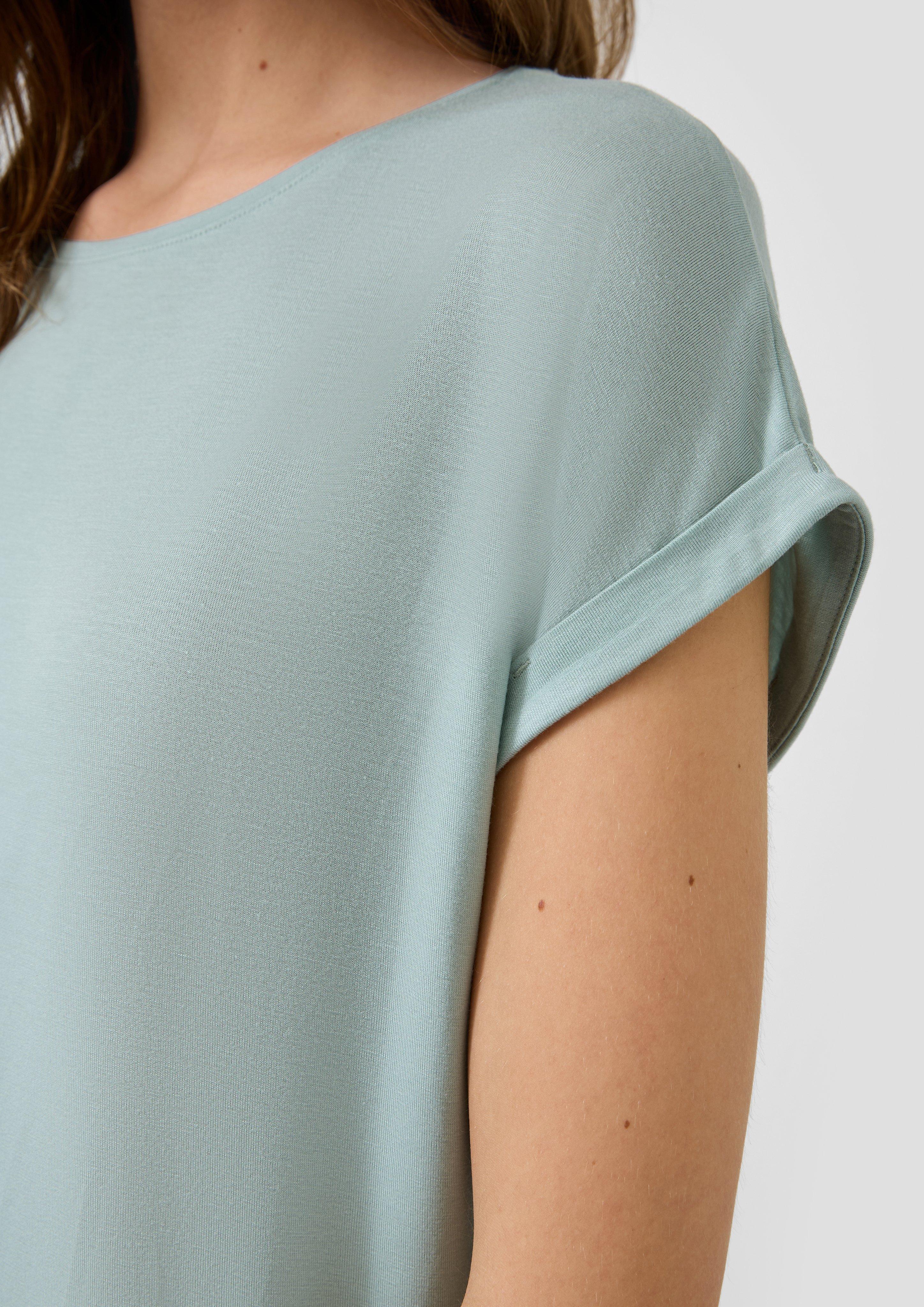 T-Shirt in 6147, 50G0, 99G0, 9999, 7854, 02G0, 7217, 3455, 9400, 0200, 3900, 6215, 5832, 7927, 4143 & 5820