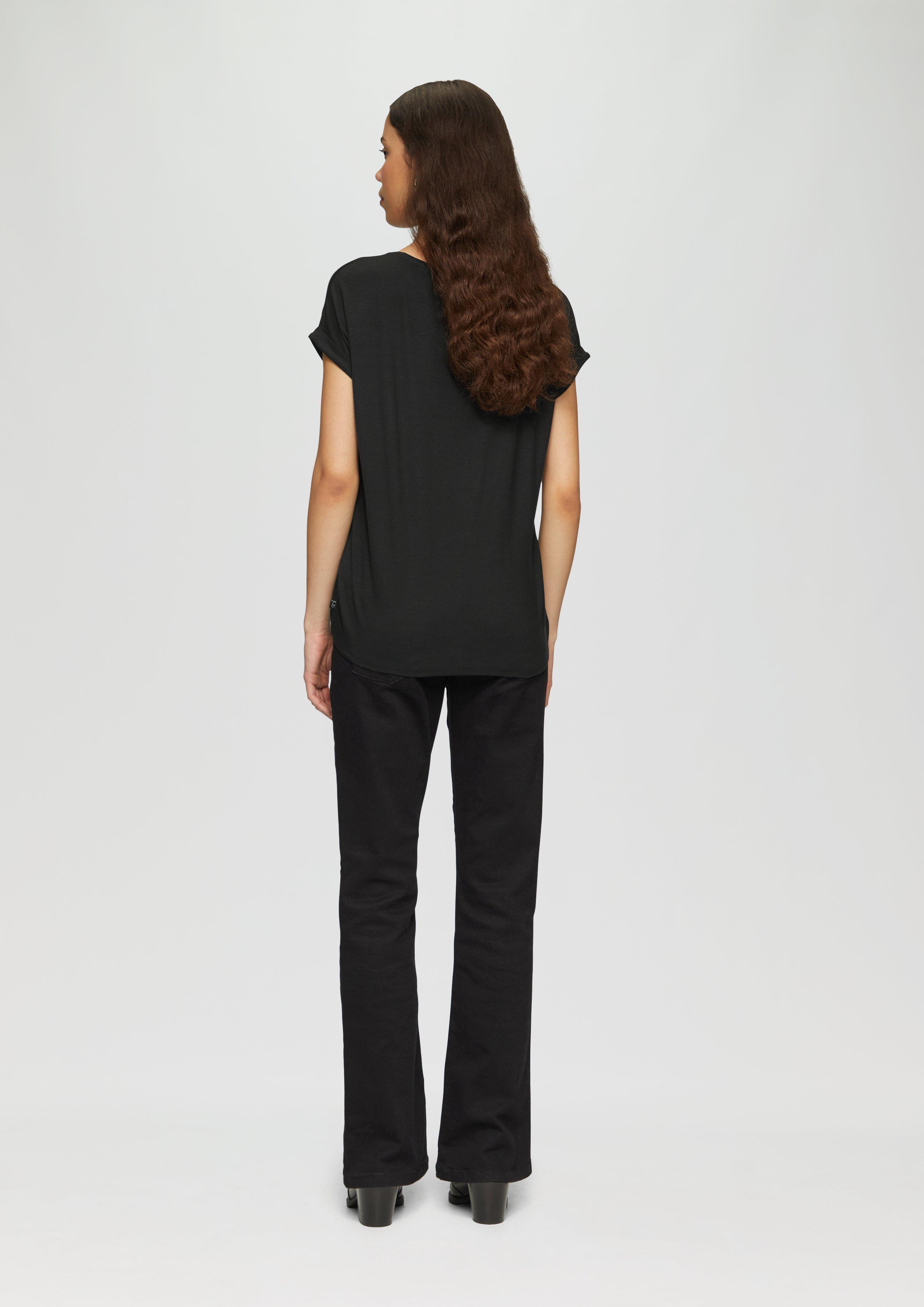 T-shirt in 9999, 50G0, 99G0, 7854, 02G0, 7217, 3455, 9400, 0200, 3900, 6215 & 5832