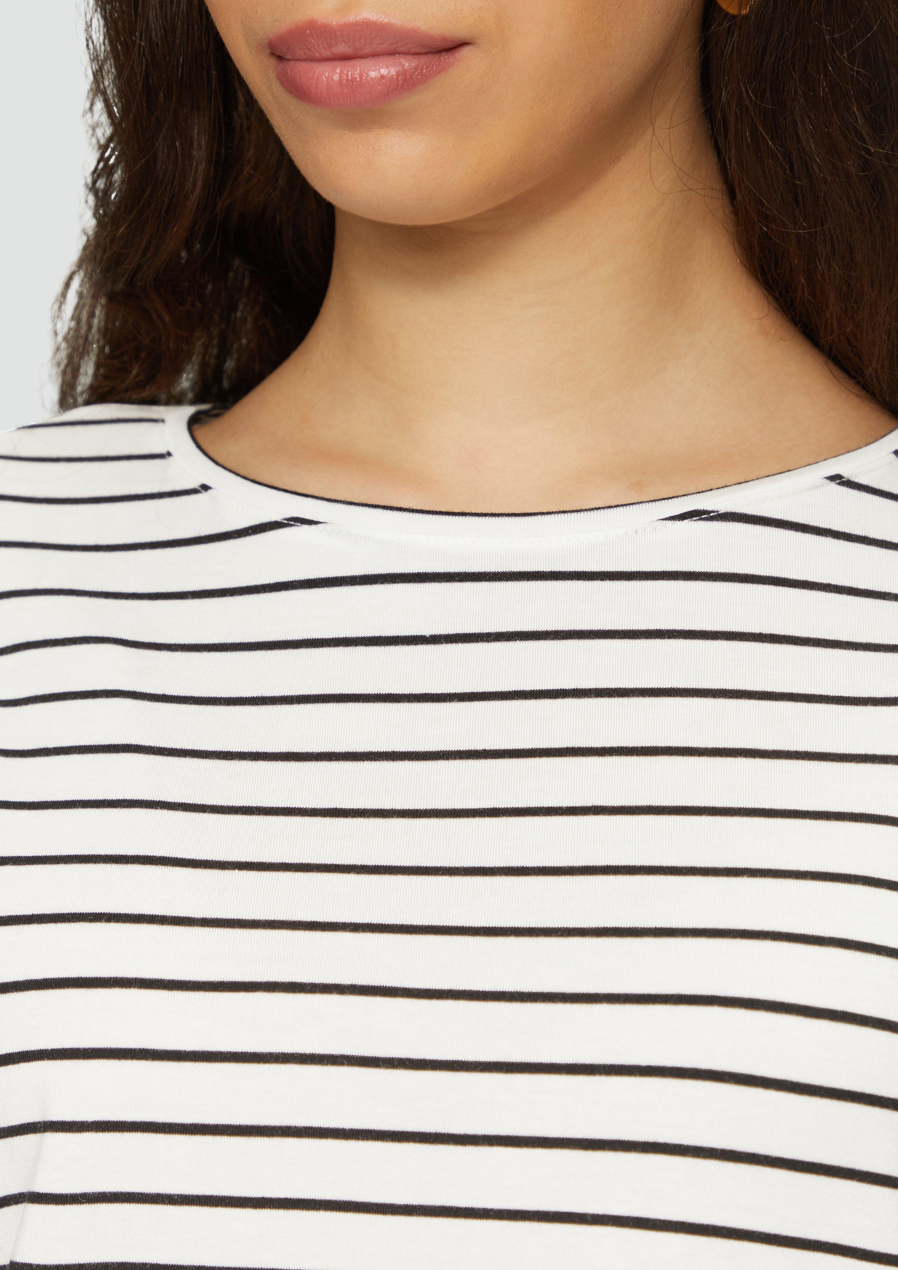 T-Shirt in 99G0, 50G0, 9999, 7854, 02G0, 7217, 3455, 9400, 0200, 3900, 6215 & 5832