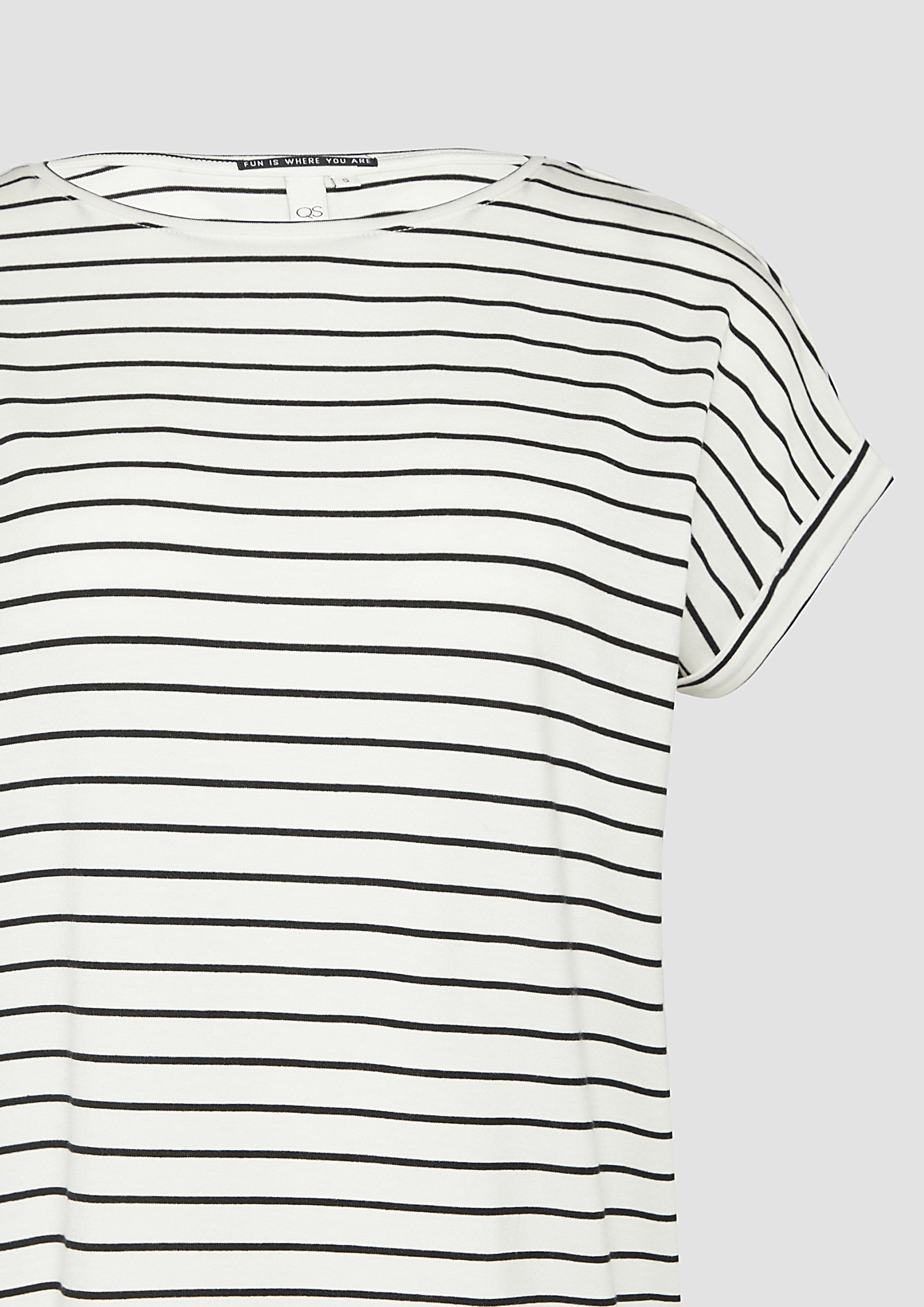 T-Shirt in 99G0, 50G0, 9999, 7854, 02G0, 7217, 3455, 9400, 0200, 3900, 6215 & 5832