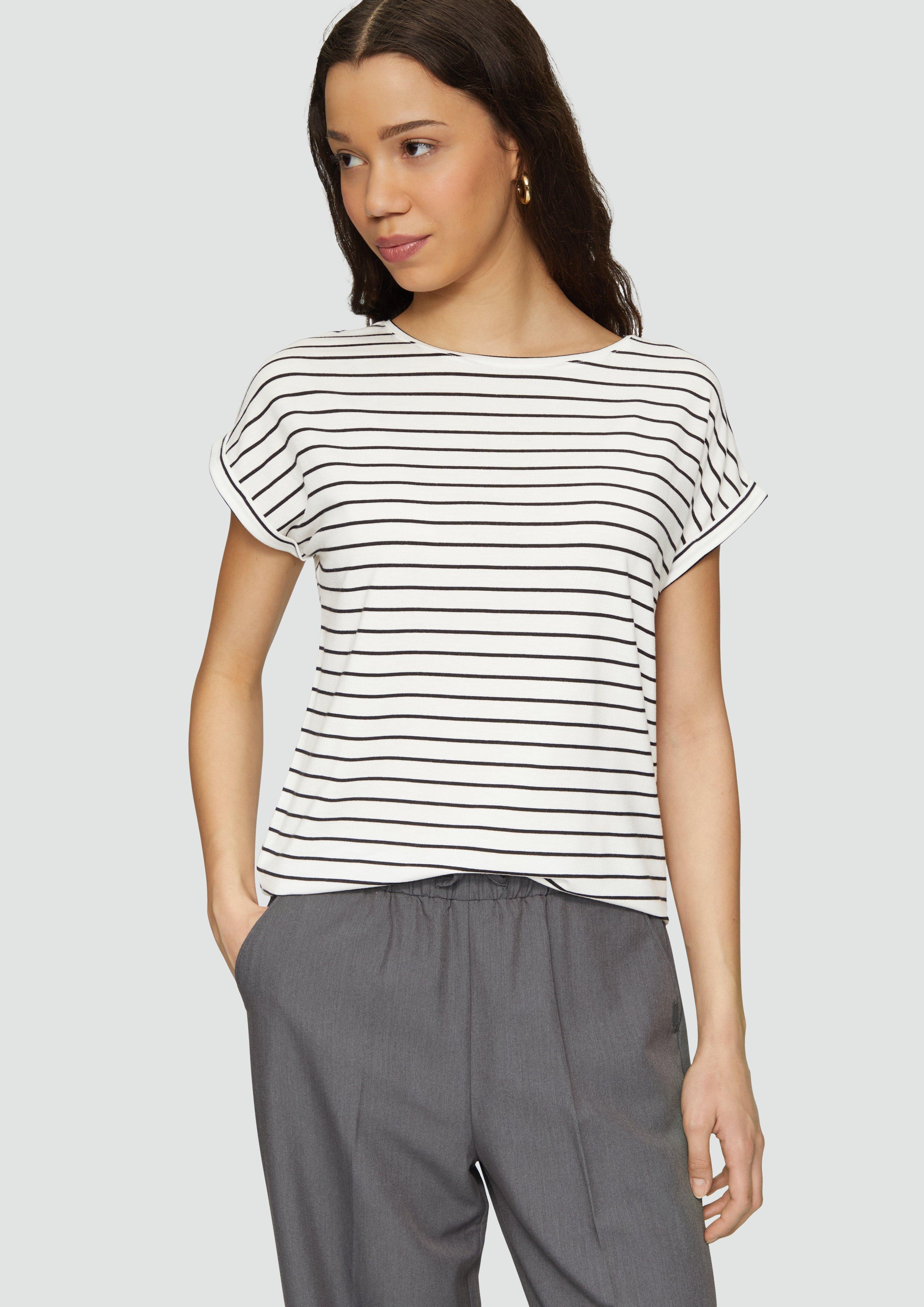 T-Shirt in 99G0, 50G0, 9999, 7854, 02G0, 7217, 3455, 9400, 0200, 3900, 6215 & 5832