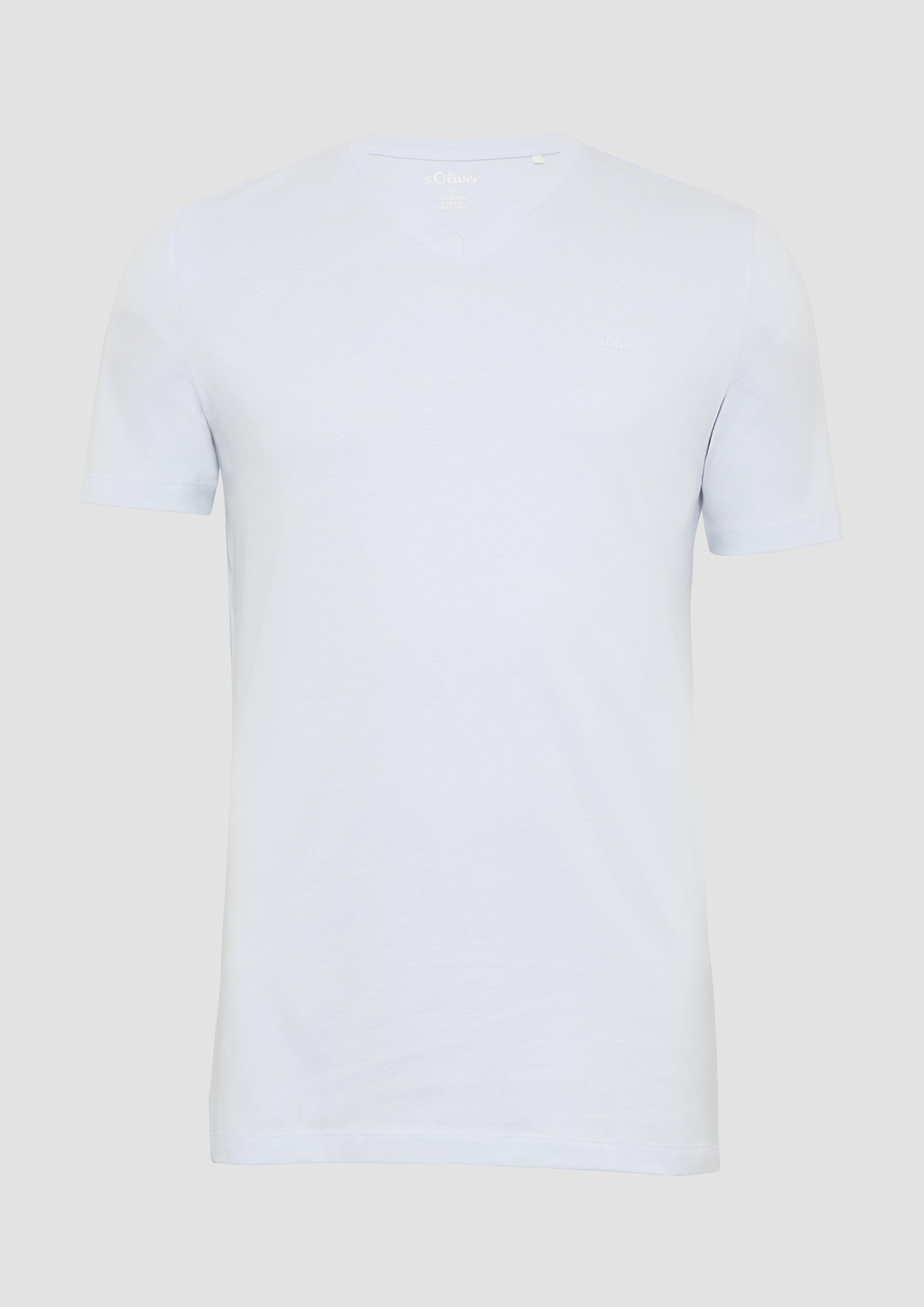 s.Oliver - T-Shirt mit V-Ausschnitt und dezentem Logo, Herren, blau