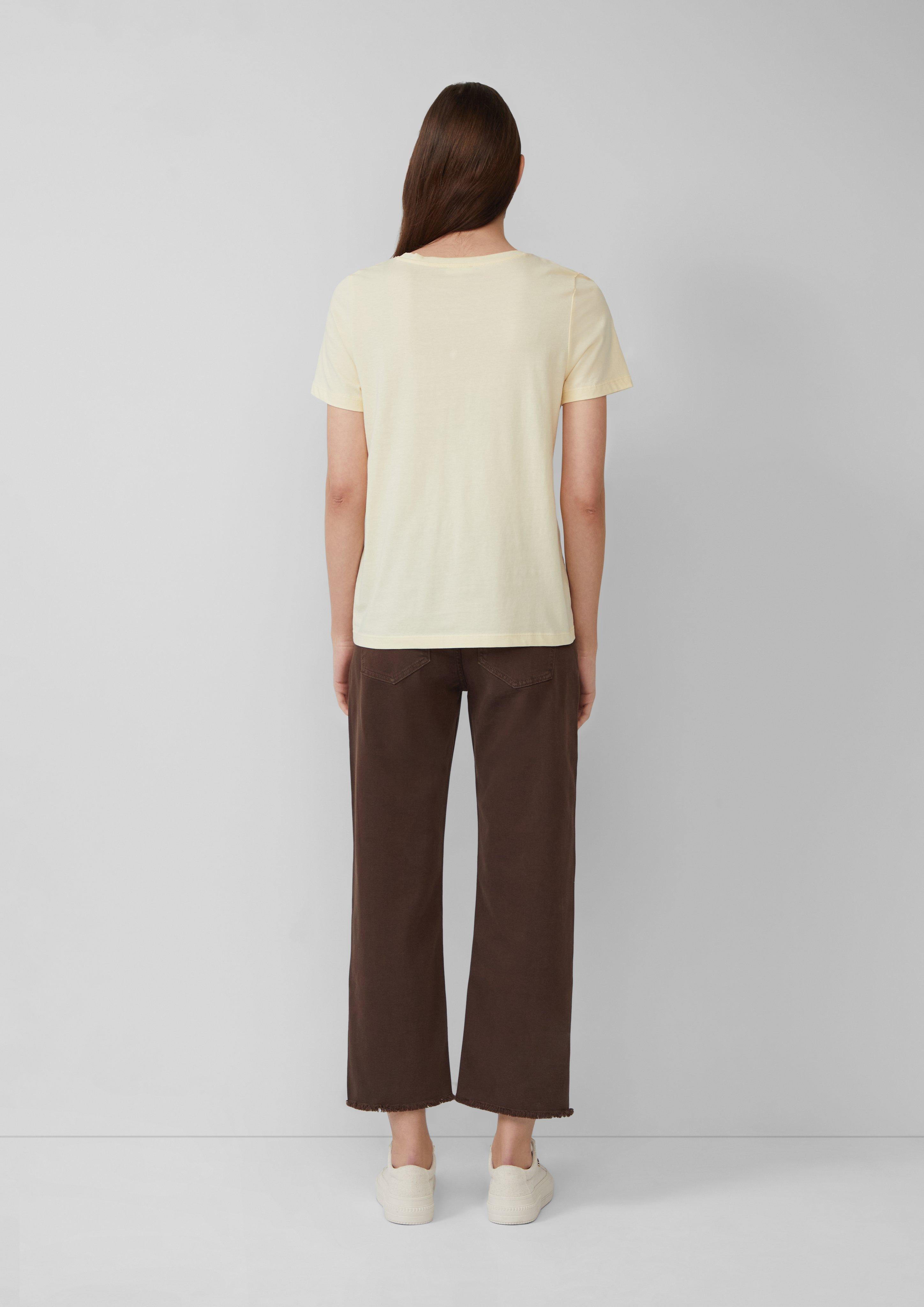 T-Shirt in 11D2, 01D7, 01D4, 50D3, 13D0, 99D5, 35D1, 88D4 & 99D7