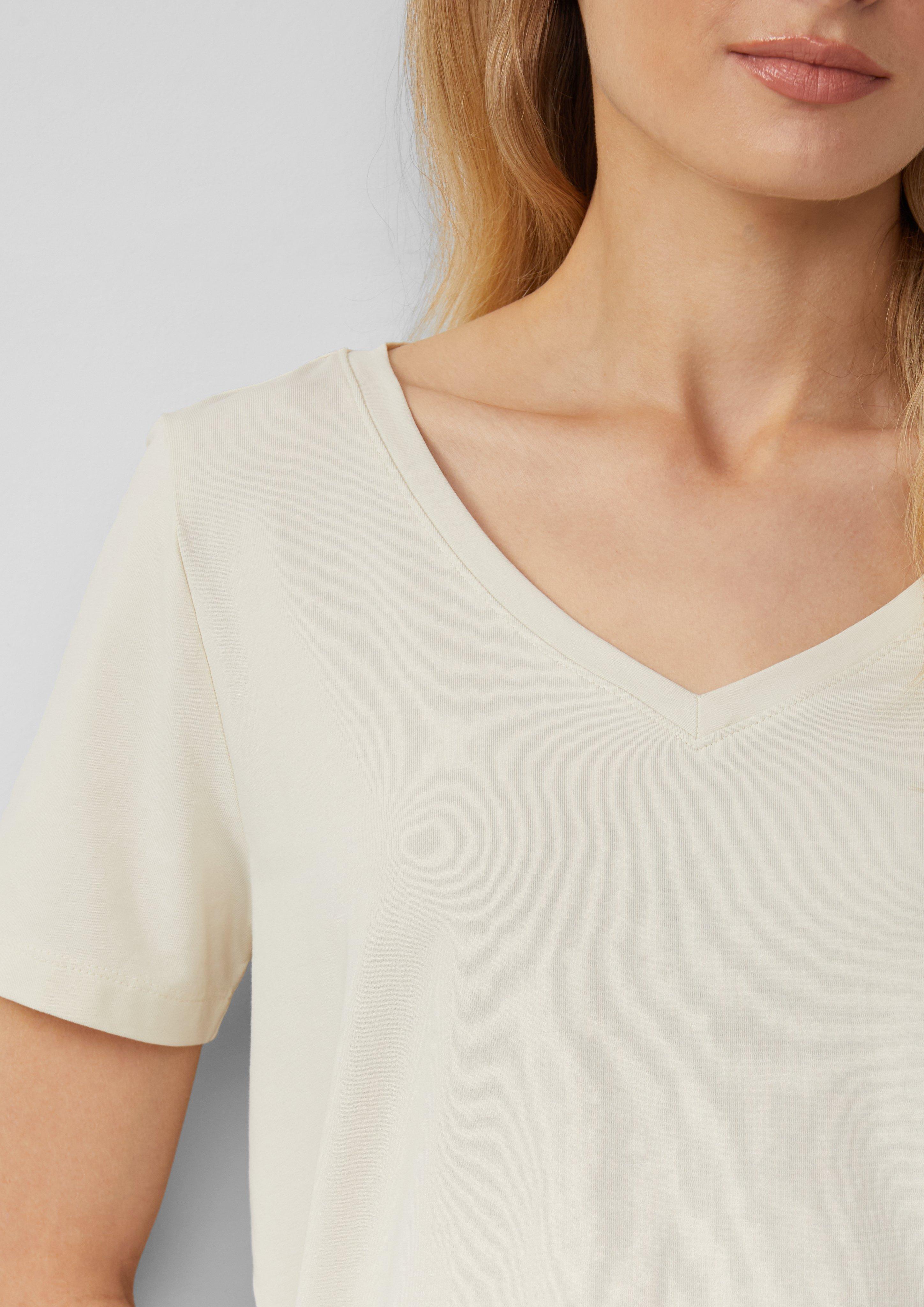 T-Shirt in 0750 & 6099