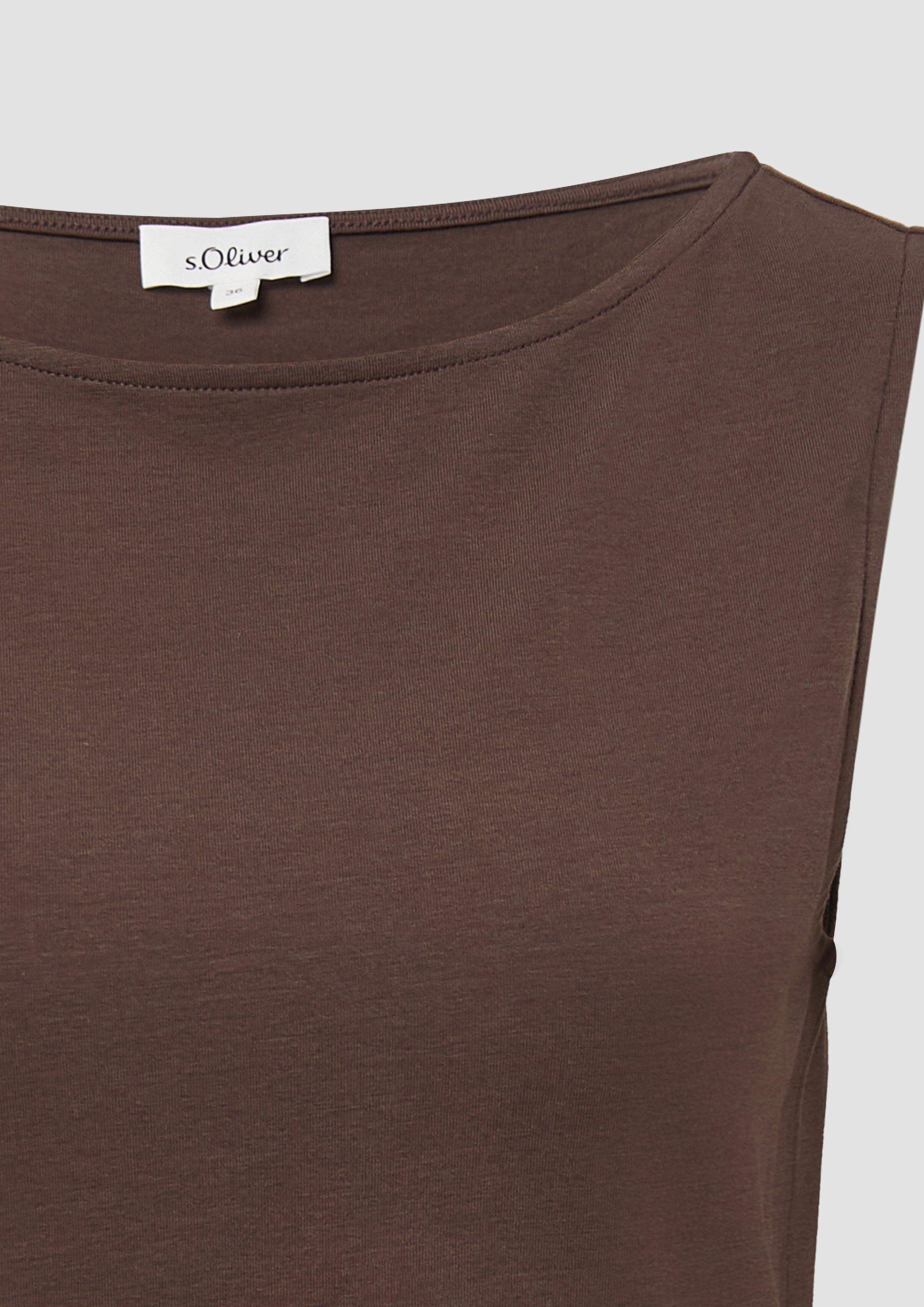 T-shirt in 8828 & 0100