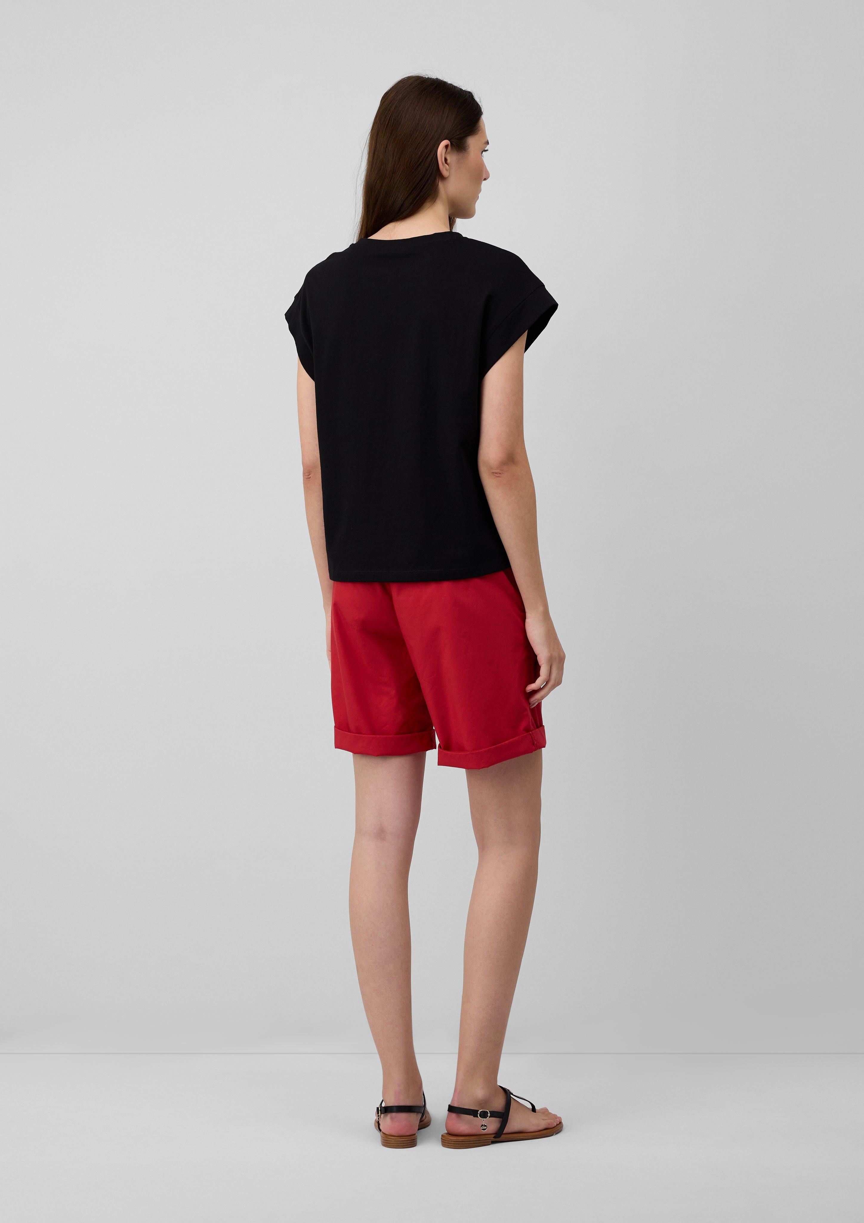 T-shirt in 99D1, 01D1, 35D1, 01D0 & 50D0