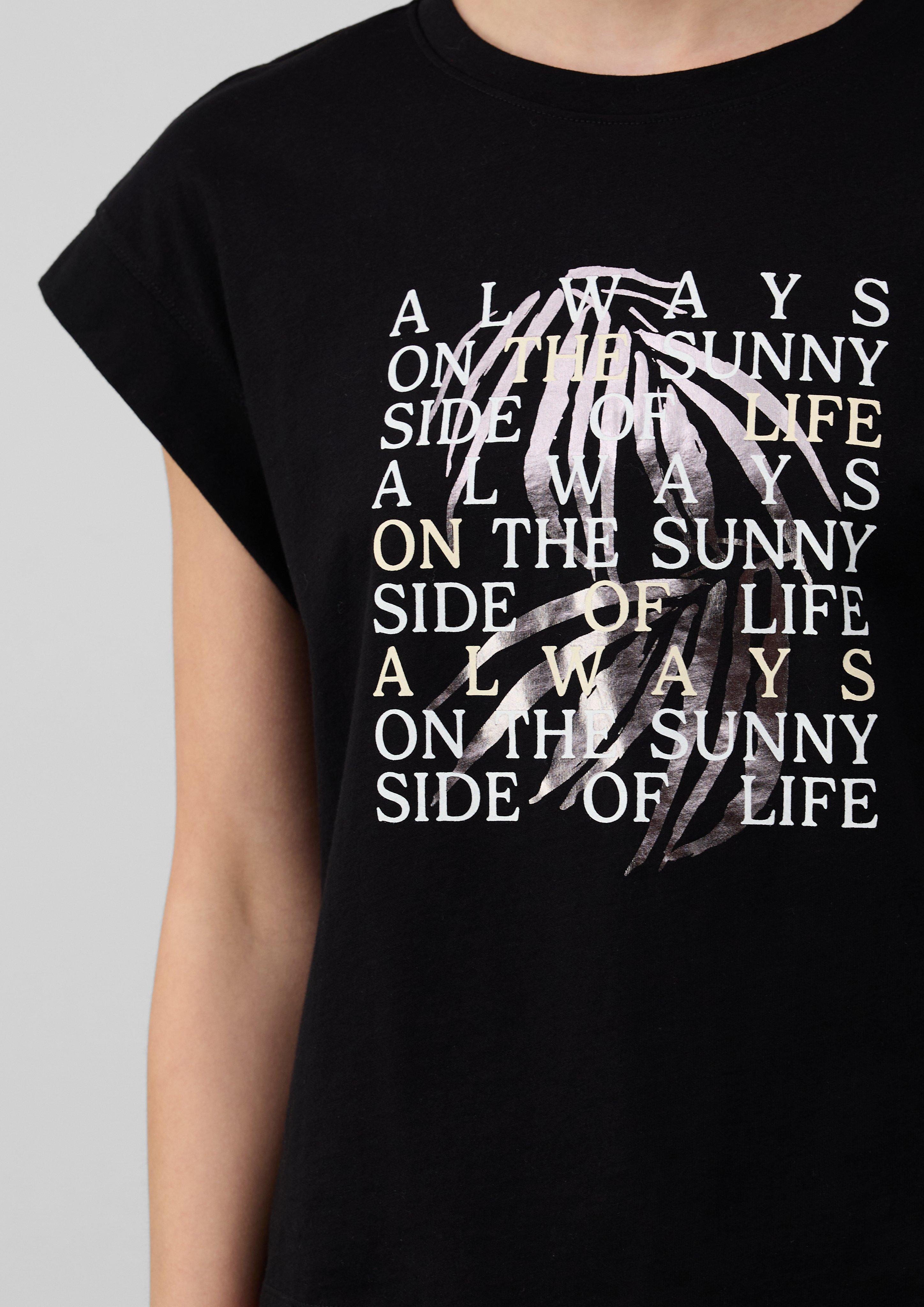 T-shirt in 99D1, 01D1, 35D1, 01D0 & 50D0