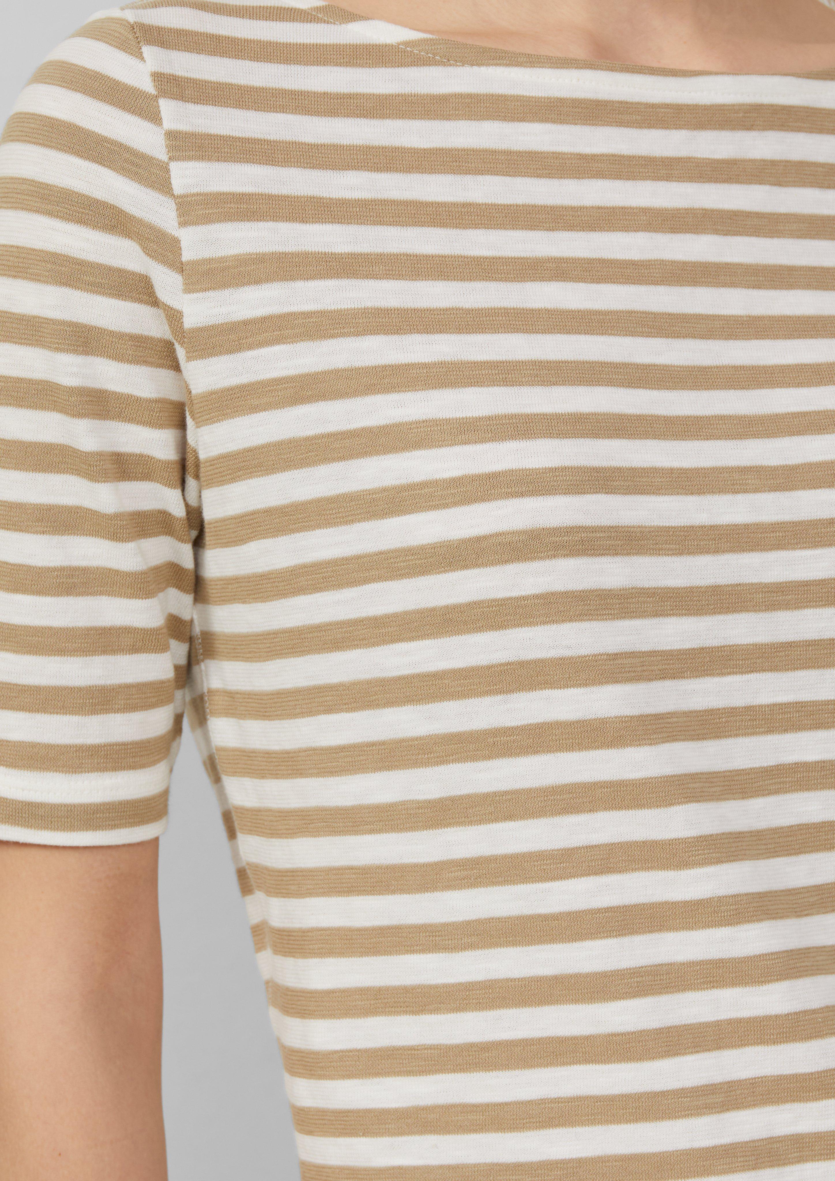 T-shirt in 83G2, 88G2, 50G2, 35G2, 13G2 & 02G2