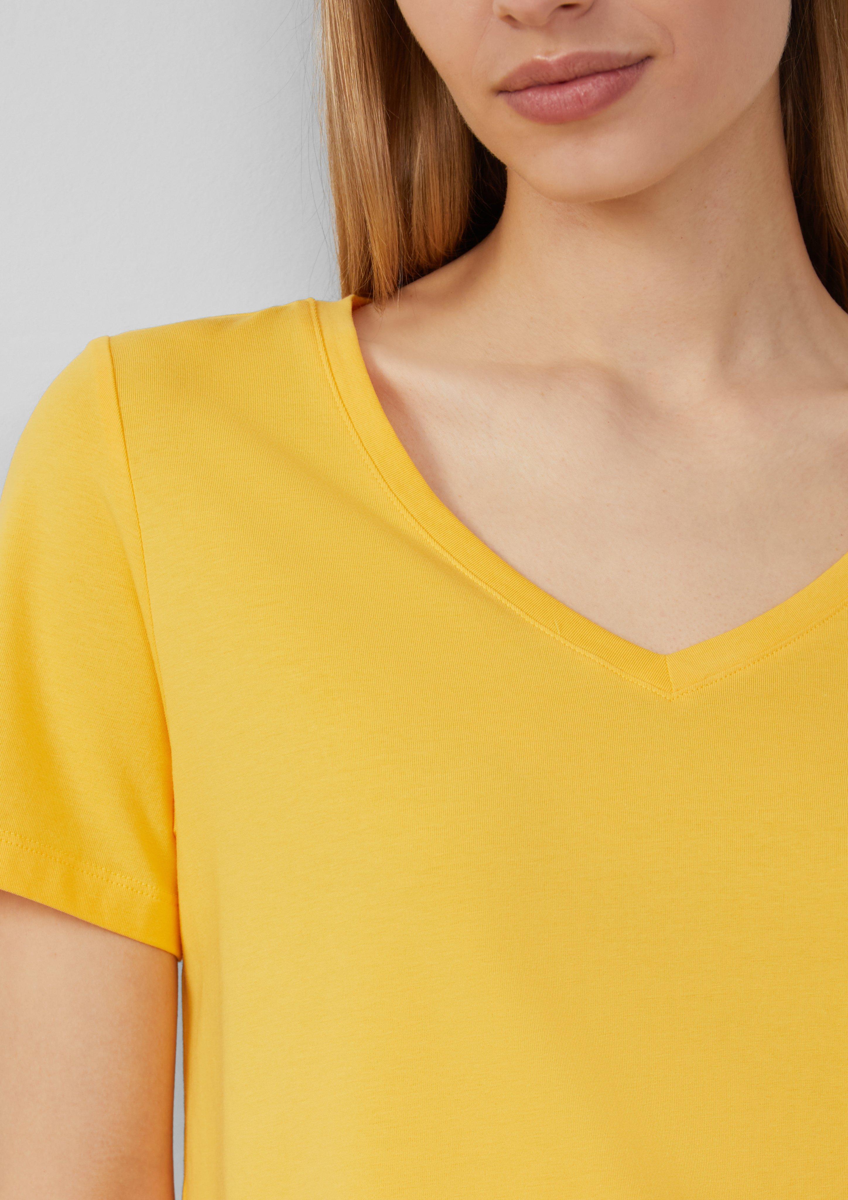 T-shirt in 1395, 8828 & 8363