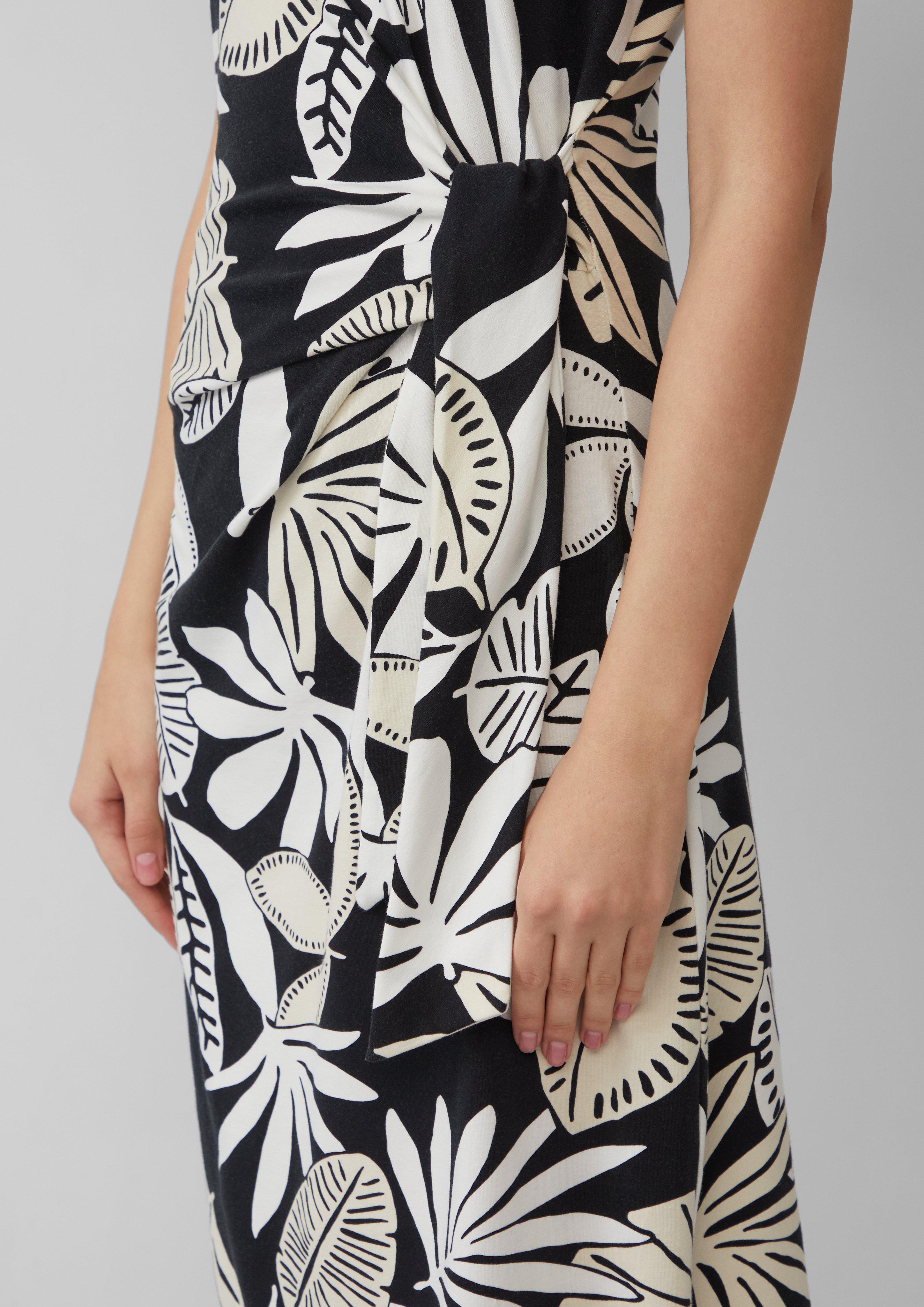 Jurk in 99A0, 9999 & 02A0