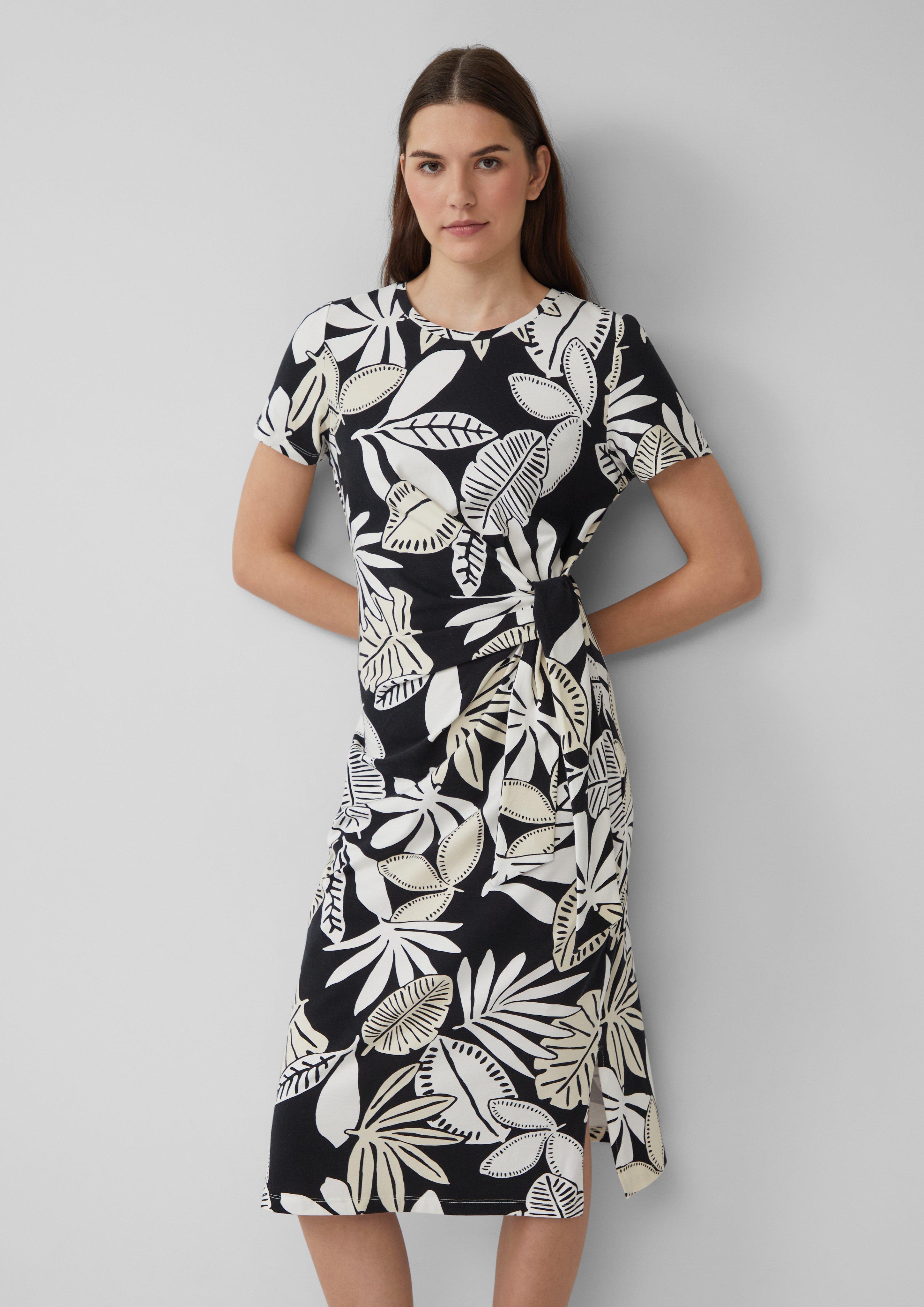 Jurk in 99A0, 9999 & 02A0