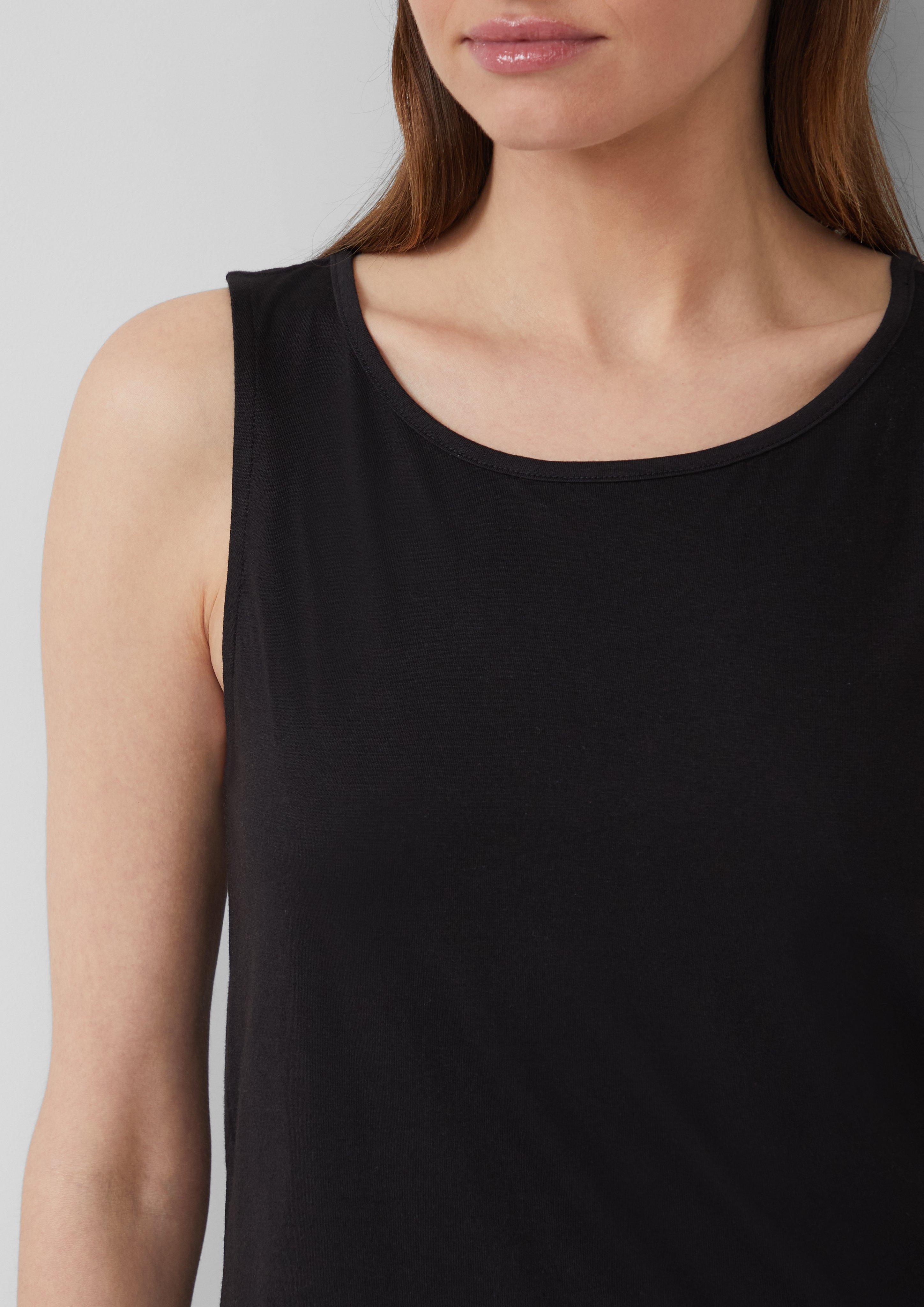 T-shirt in 9999, 35A1, 3533, 02A0, 8828 & 99A0