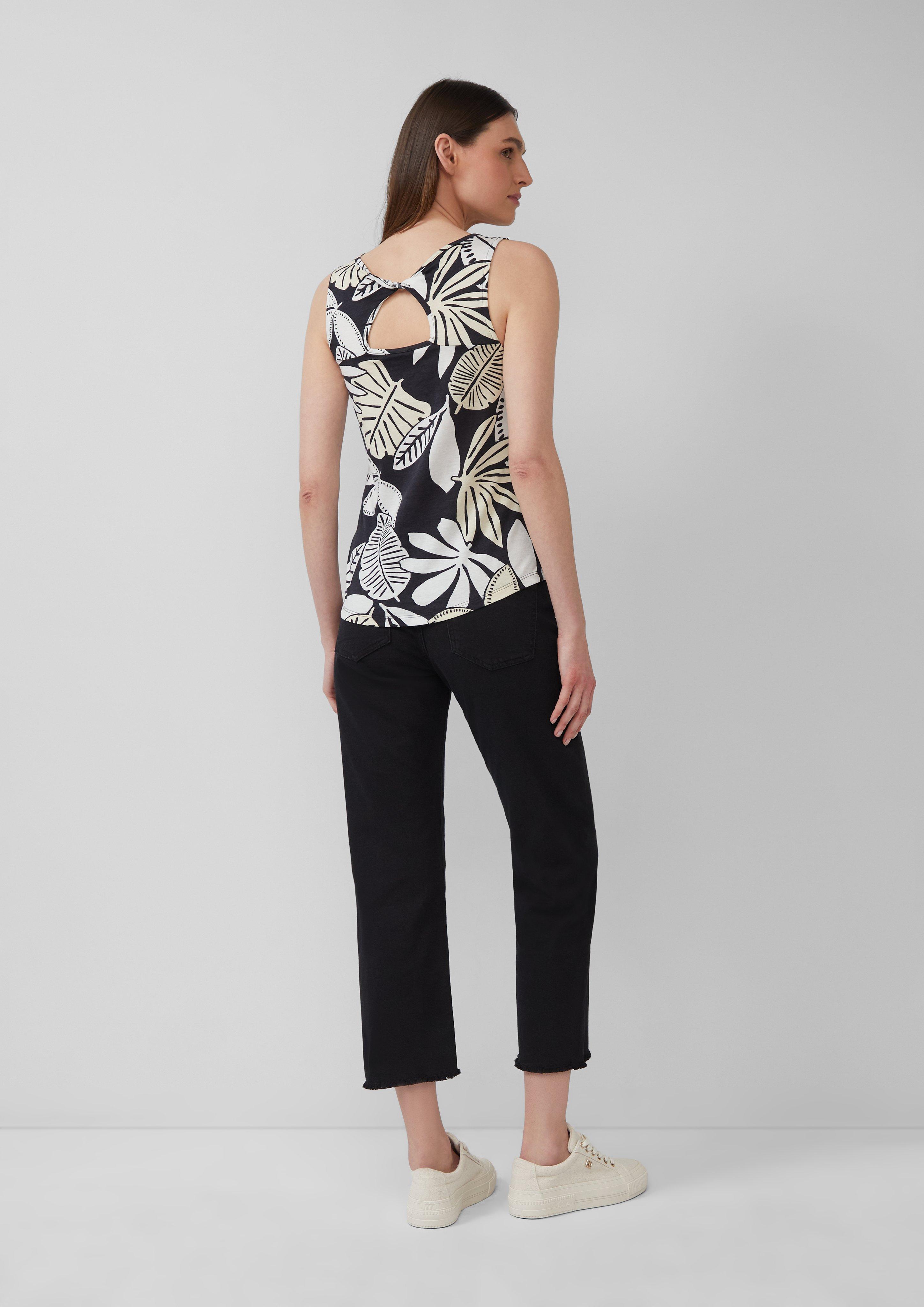 T-Shirt in 99A0, 35A1, 3533, 02A0, 8828 & 9999