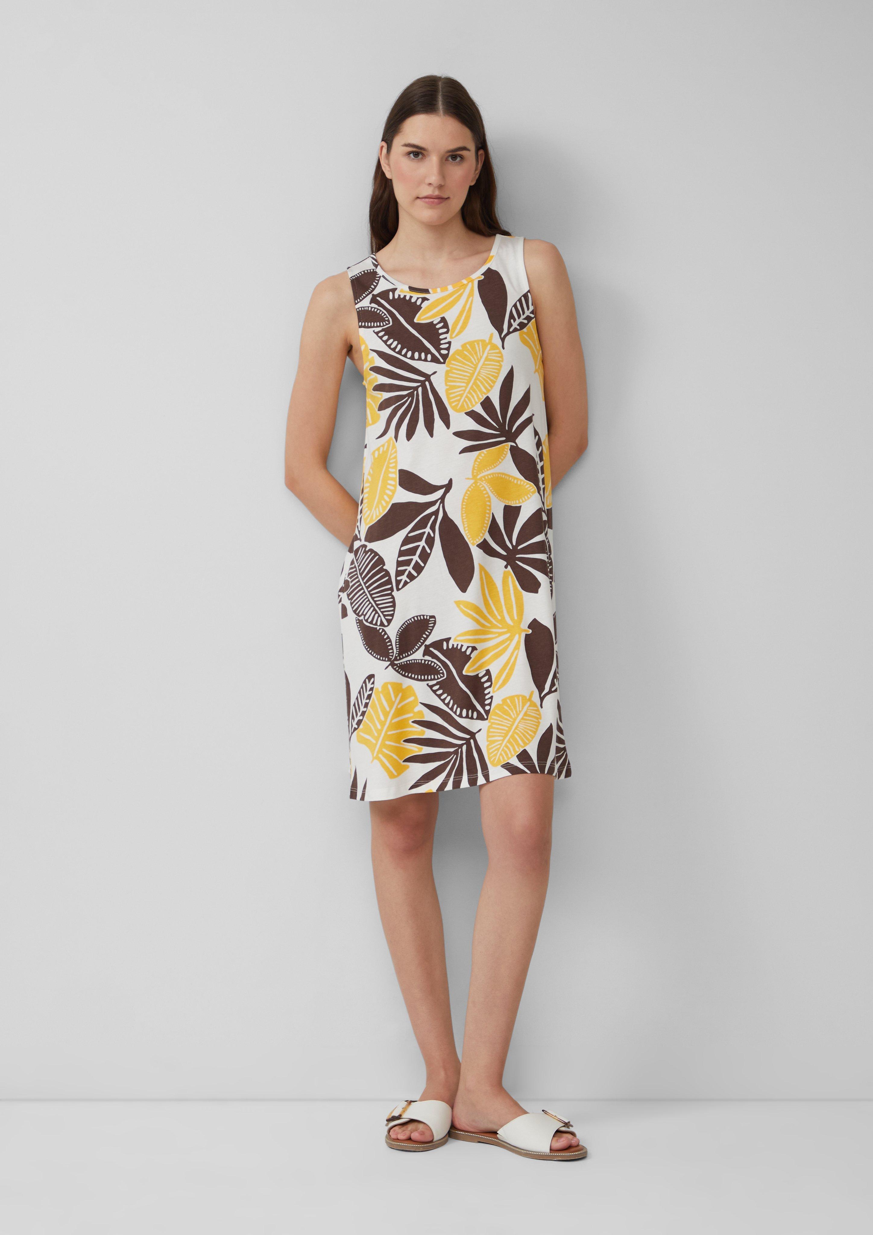 Robe in 02A0, 3533, 35A1, 9999 & 99A0