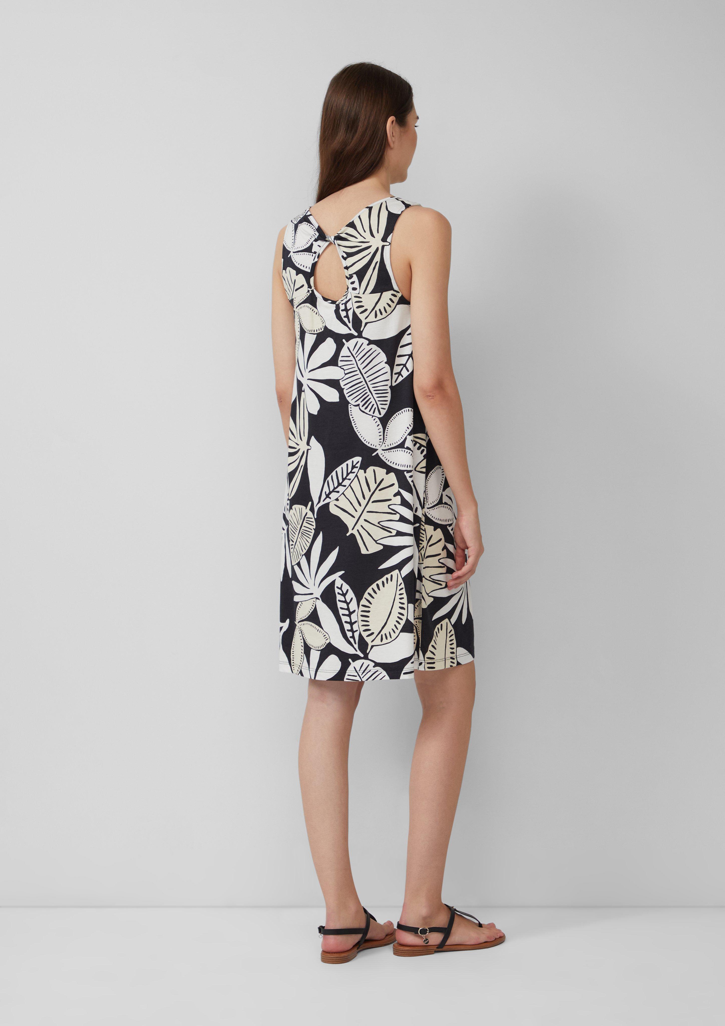 Kleid in 99A0, 3533, 35A1, 02A0 & 9999