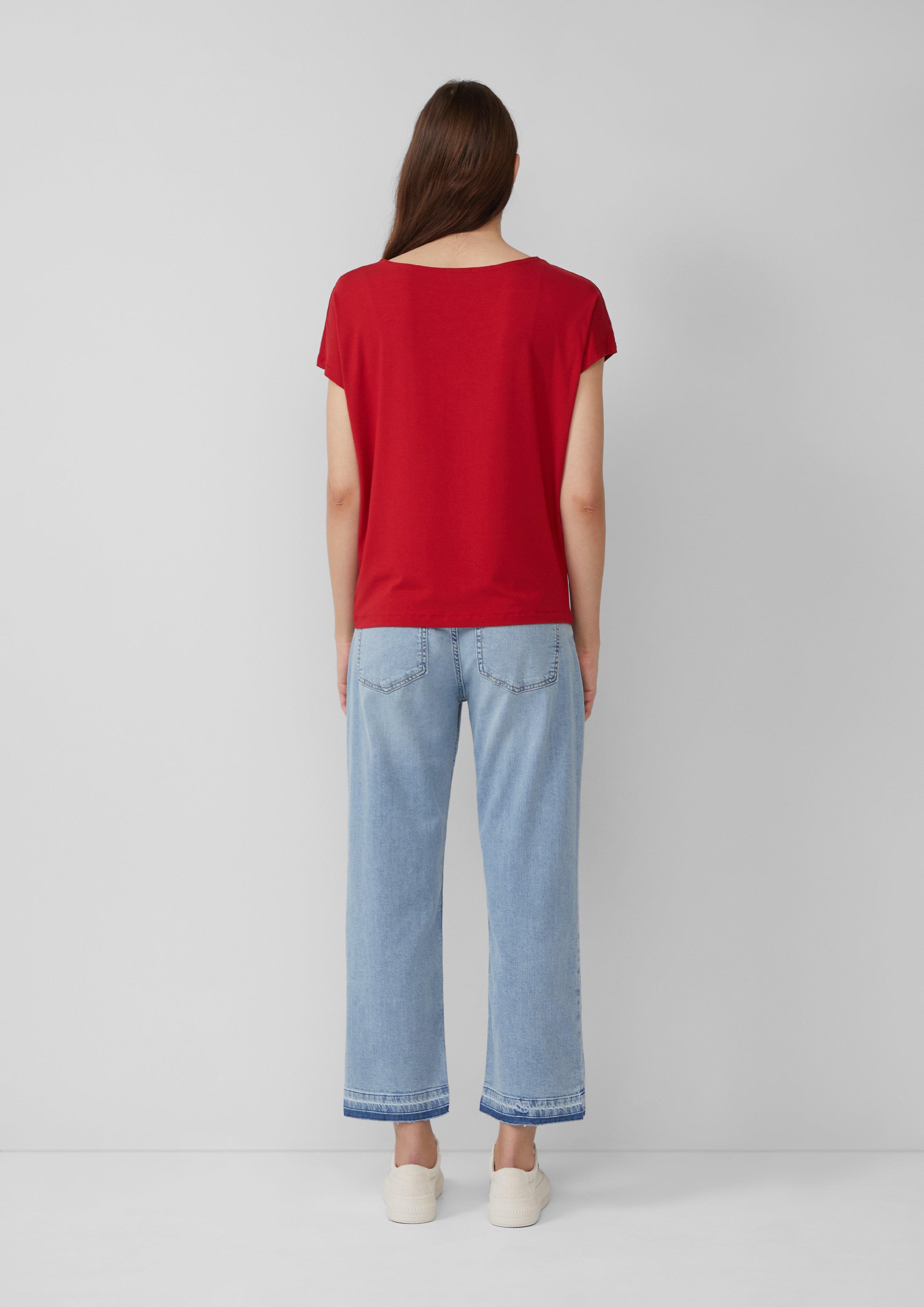 T-shirt in 3533, 8828 & 1395