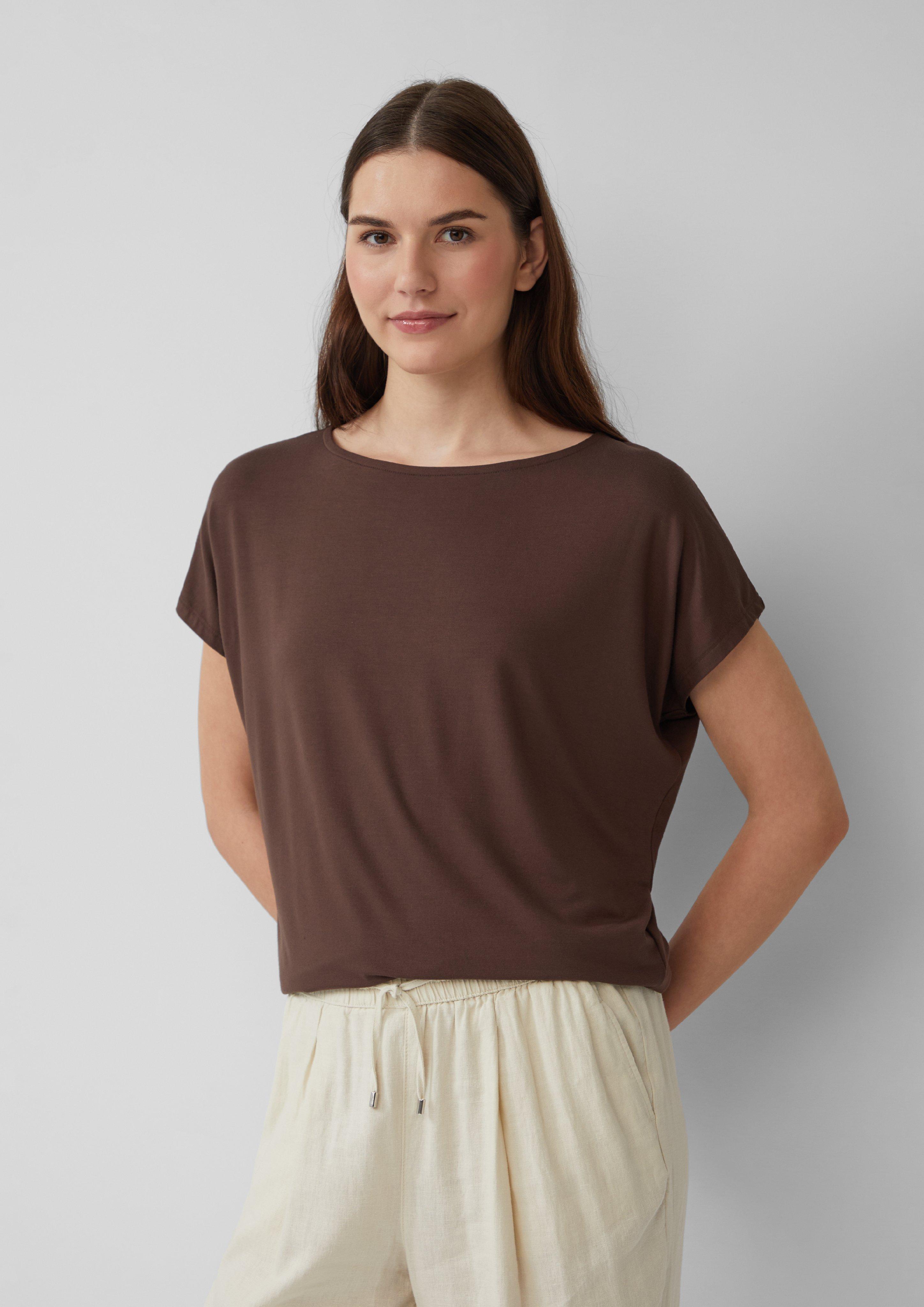 T-shirt in 8828, 1395 & 3533