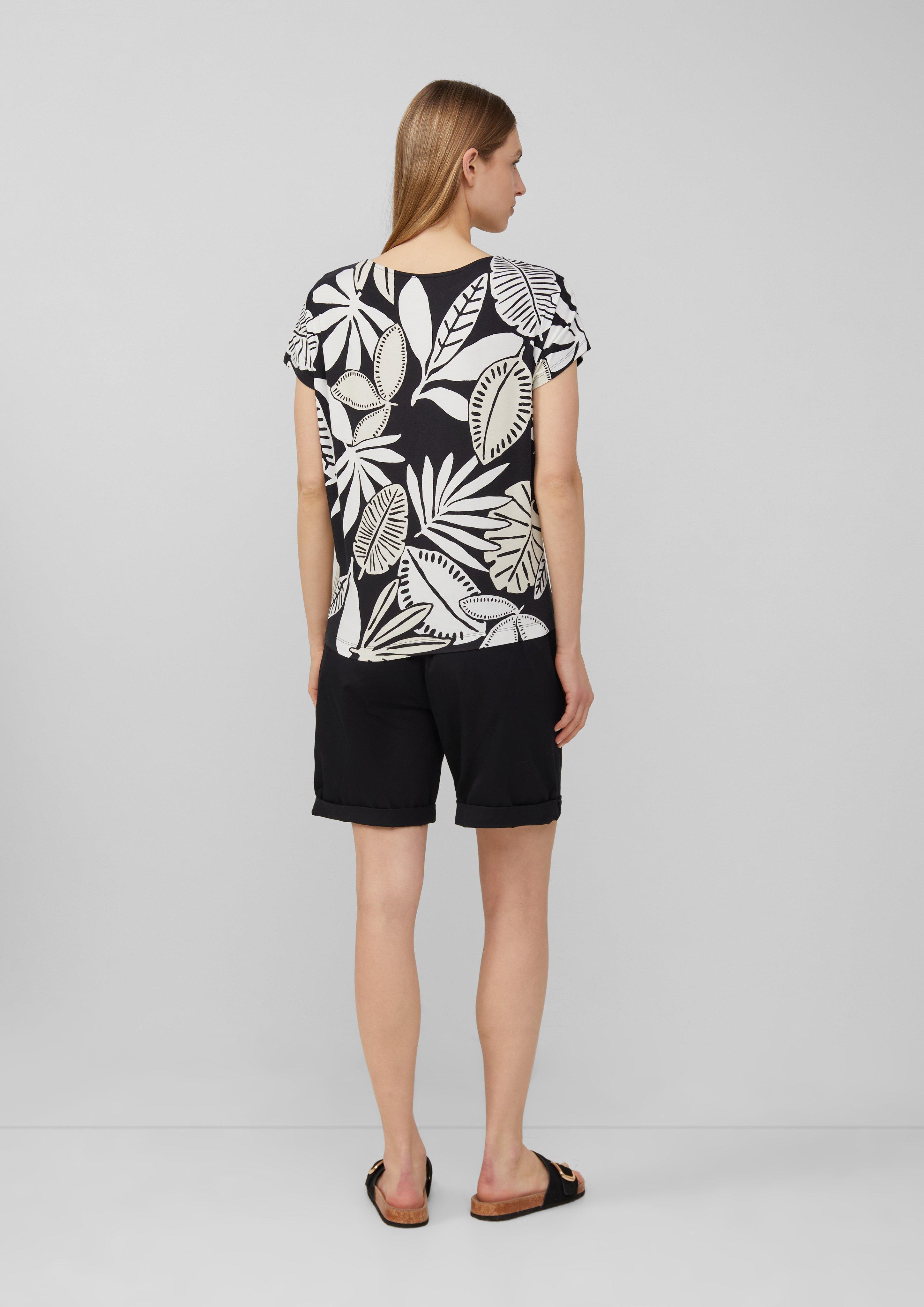 T-Shirt in 99A0, 35A1 & 02A0