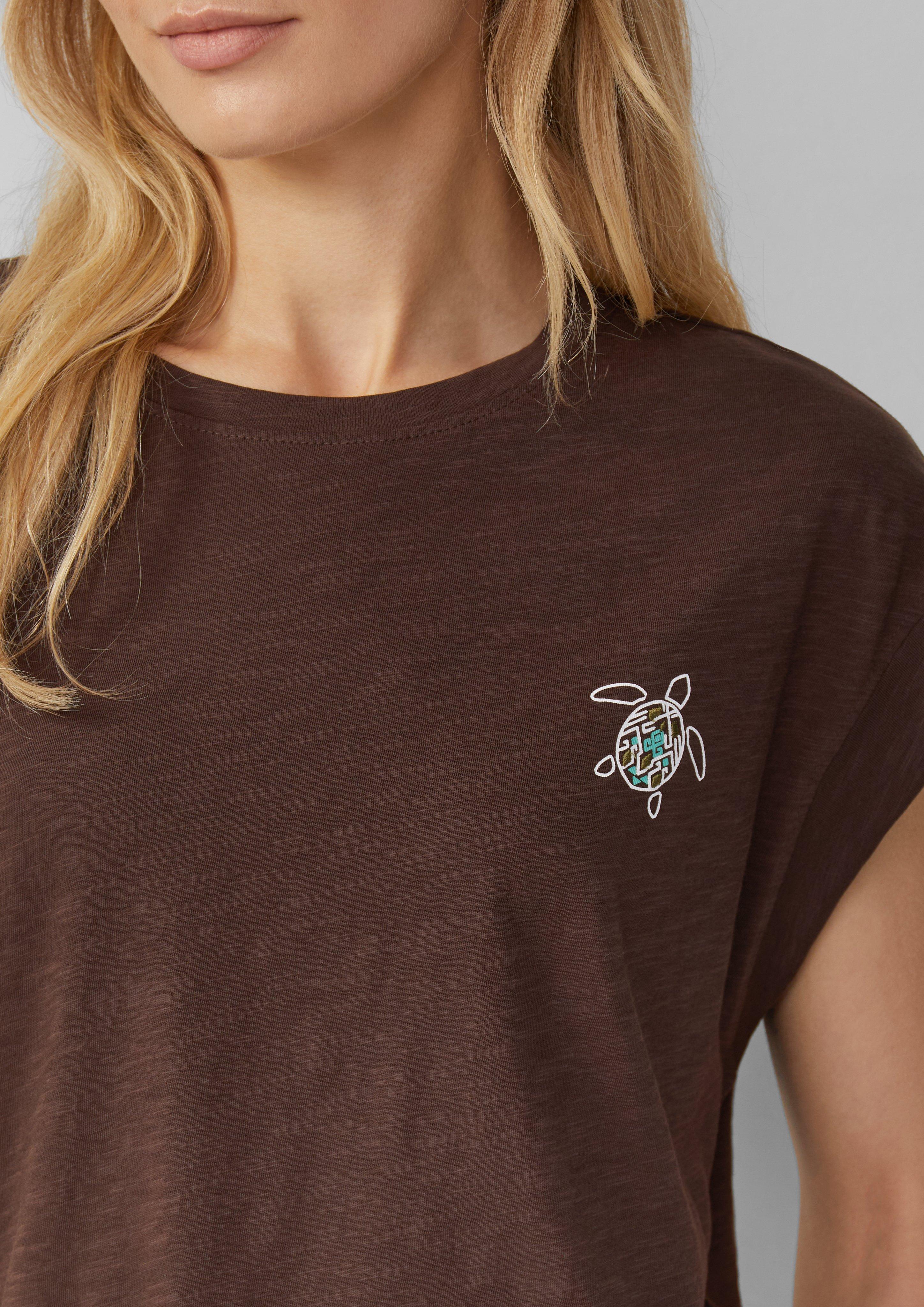 T-shirt in 88D0, 60D3, 07D1, 99D1, 35D2 & 01D0