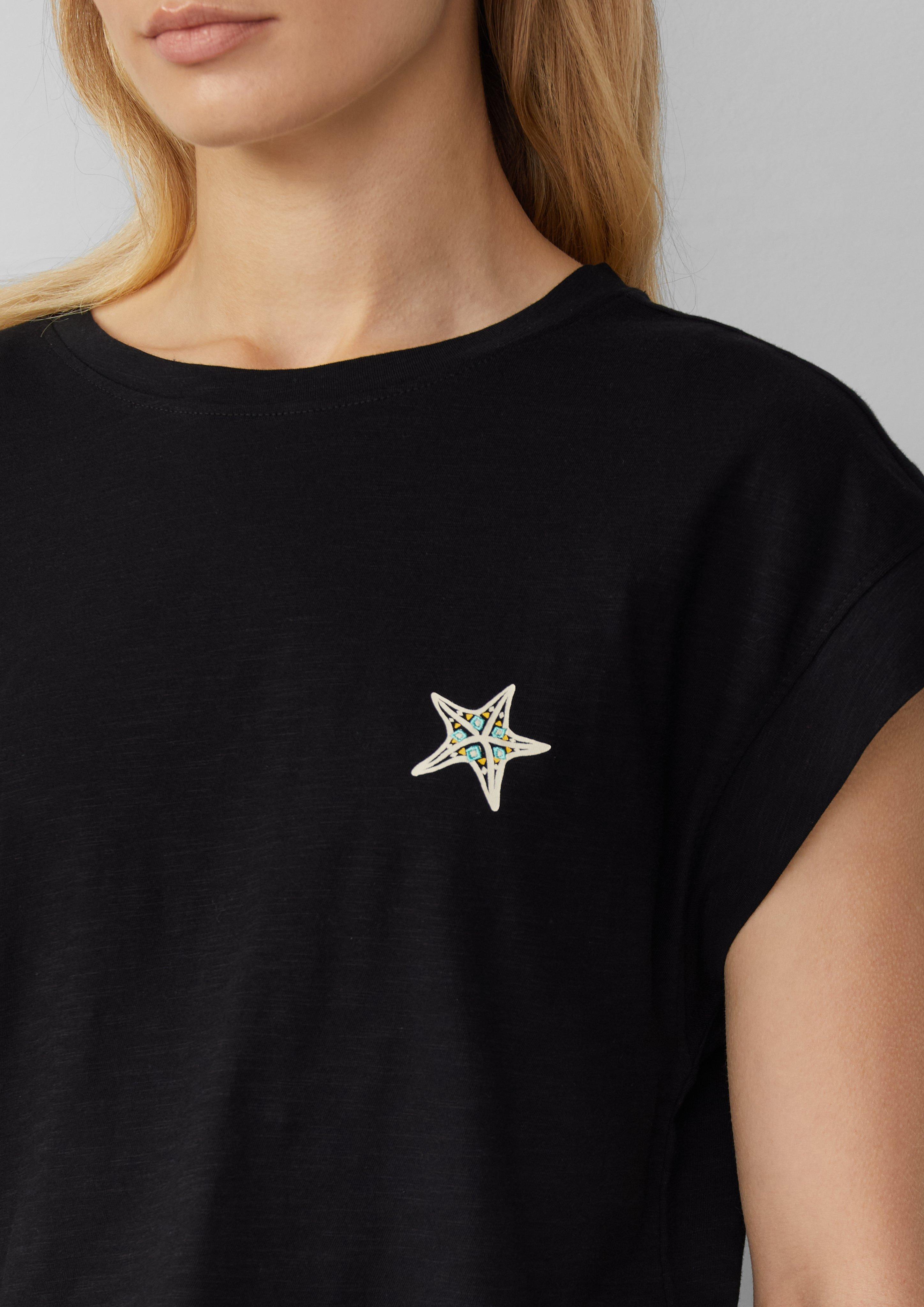 T-shirt in 99D1, 60D3, 88D0, 07D1, 35D2 & 01D0