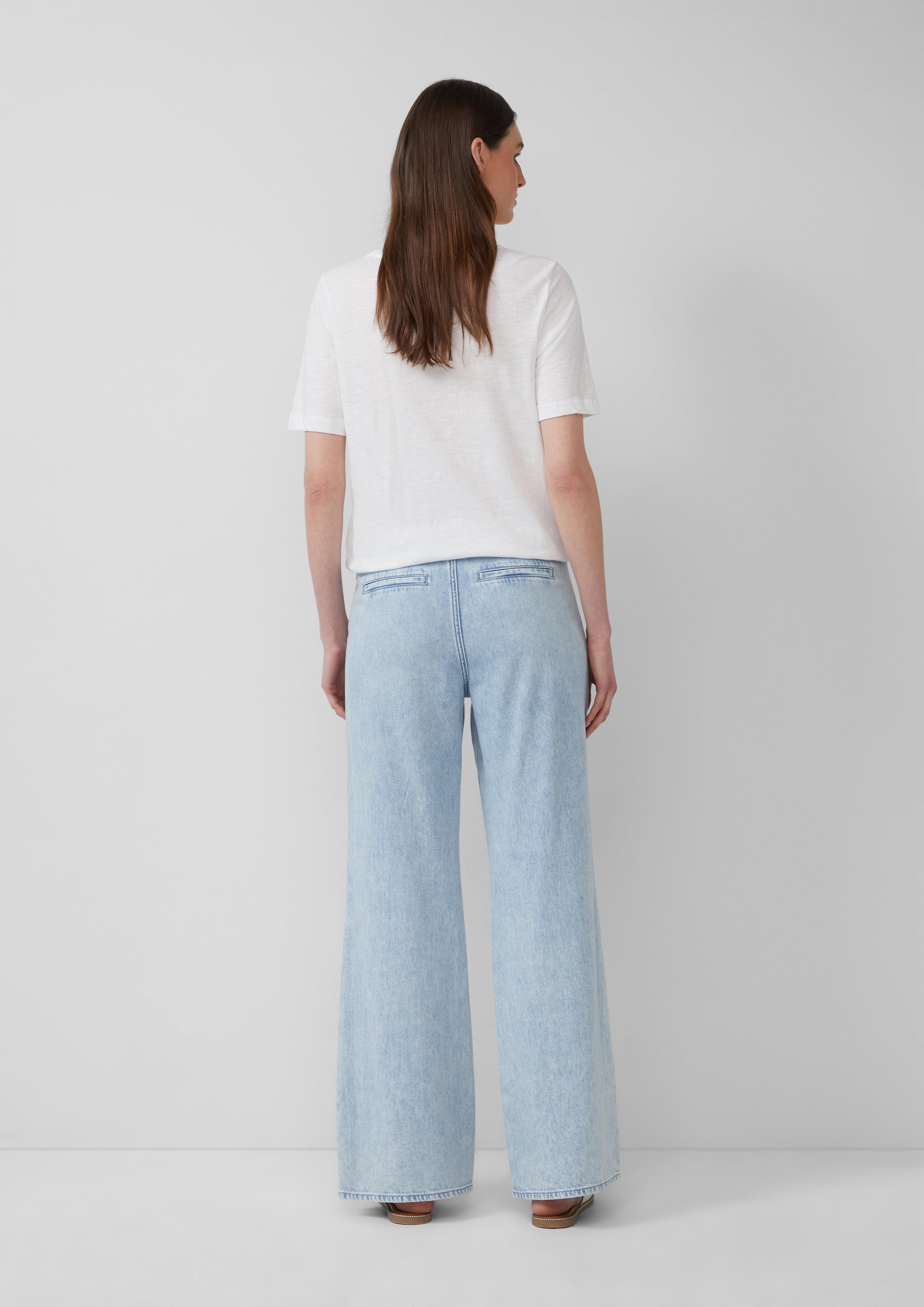 T-shirt in 01D1, 13D1 & 01D0