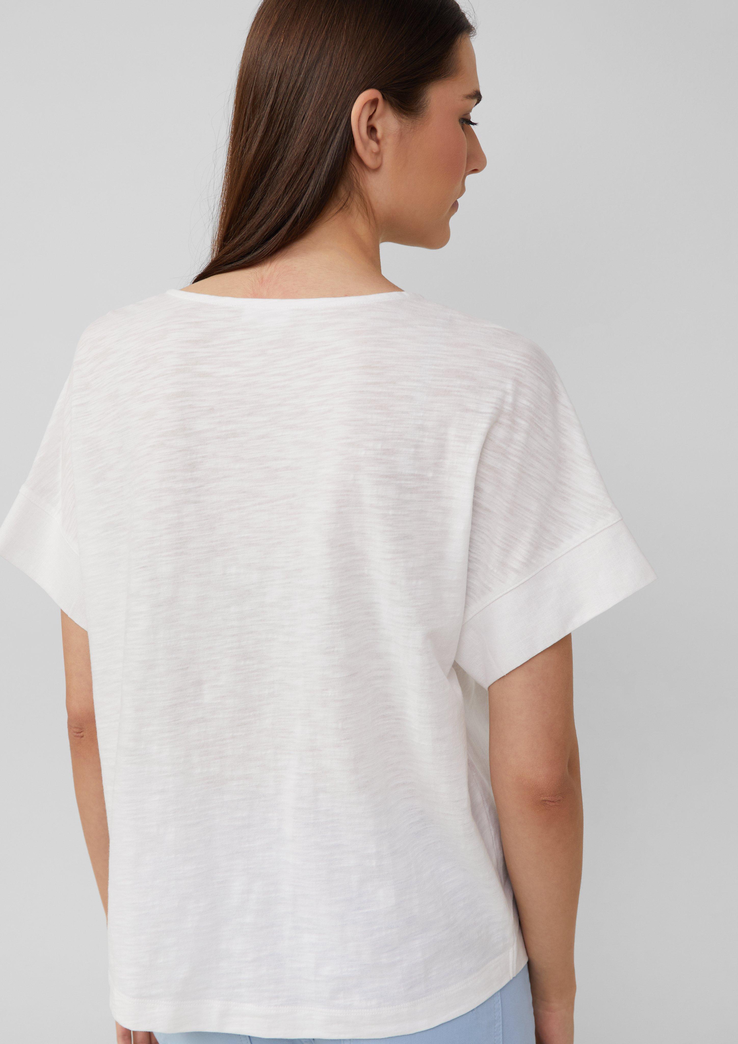 T-shirt in 0100, 99A0, 02A0, 5083, 8828, 50G0 & 83G0