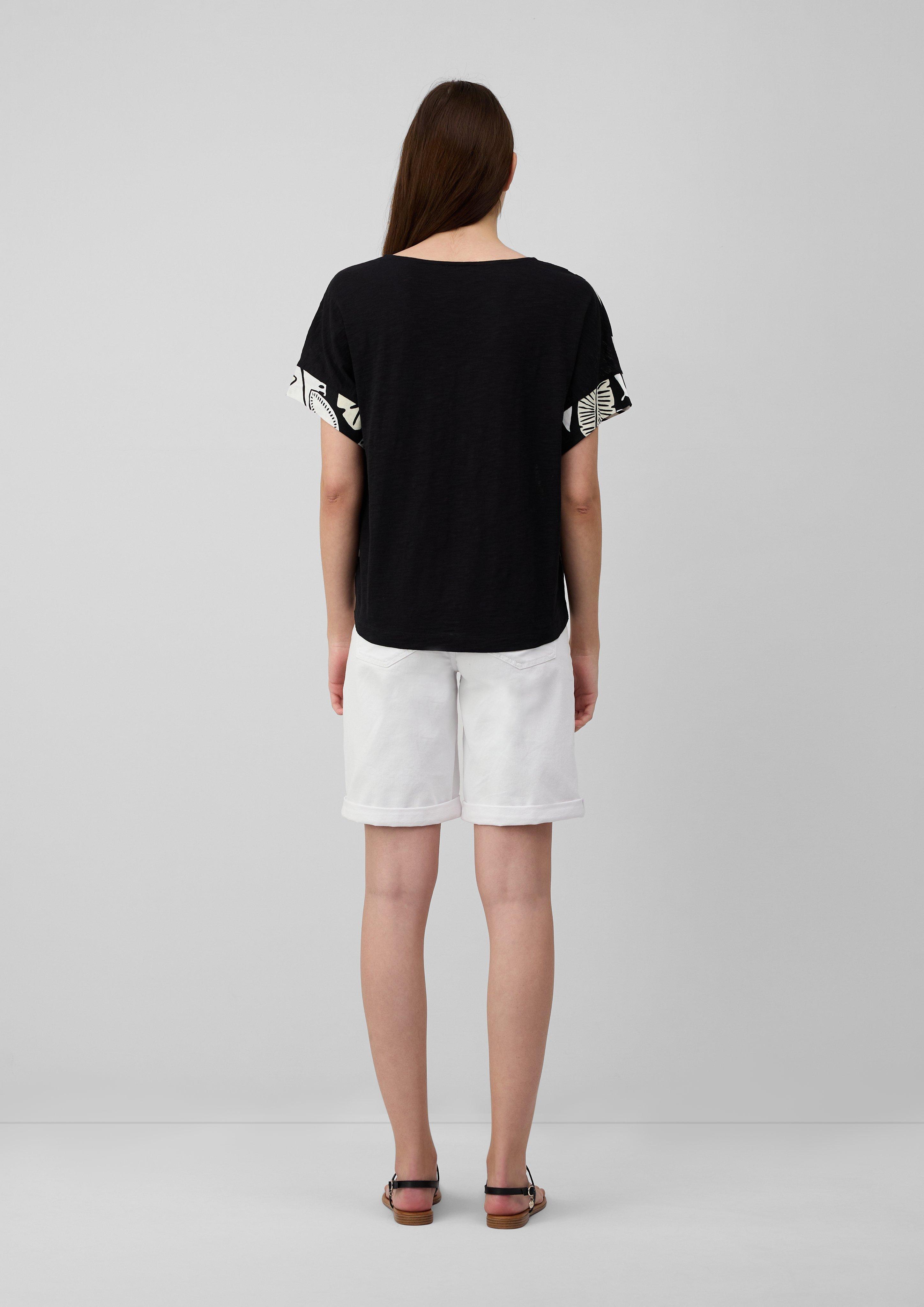 T-shirt in 99A0, 02A0, 0100, 5083, 8828, 50G0 & 83G0