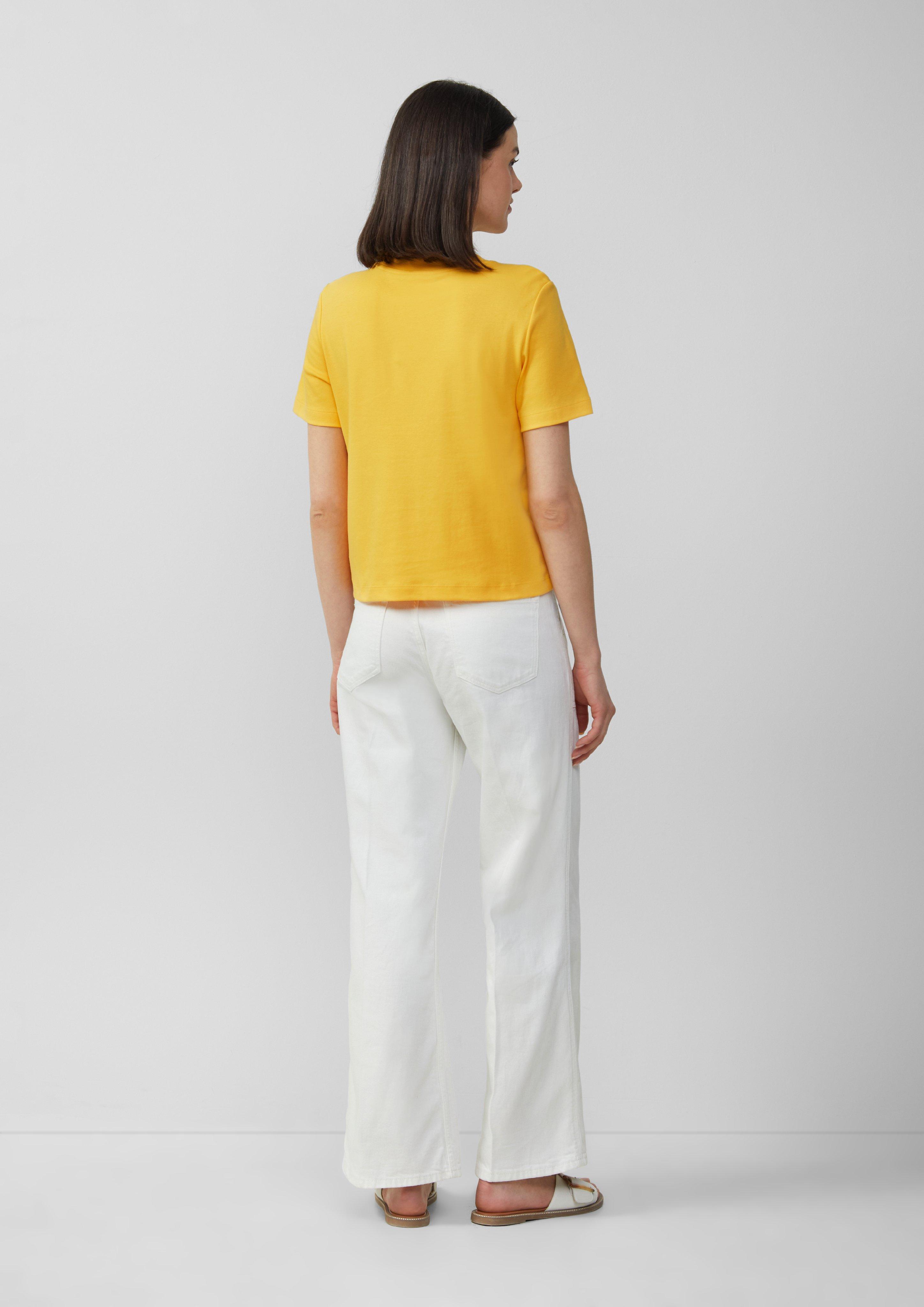 T-shirt in 1395, 3533, 0750 & 8828