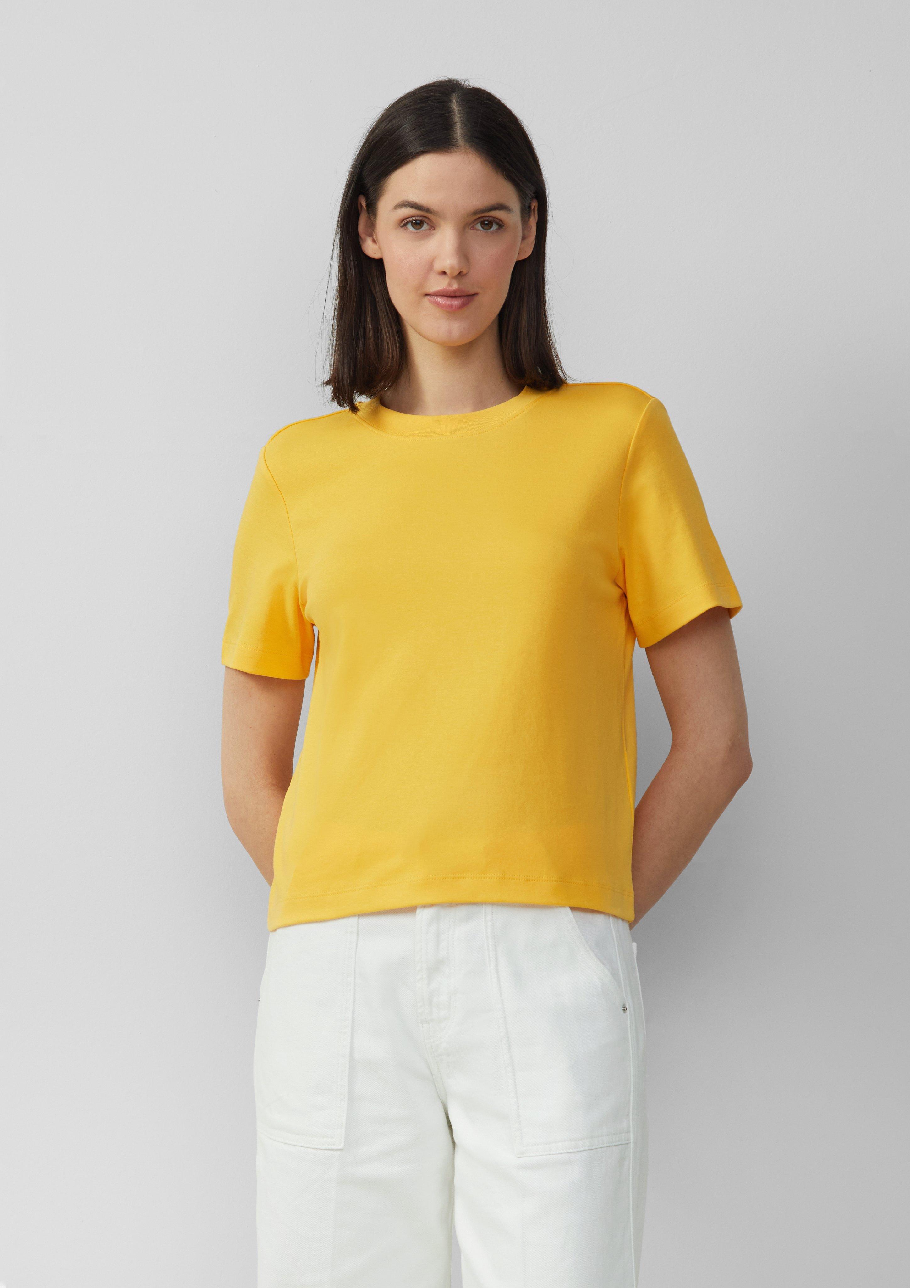 T-shirt in 1395, 3533, 0750 & 8828