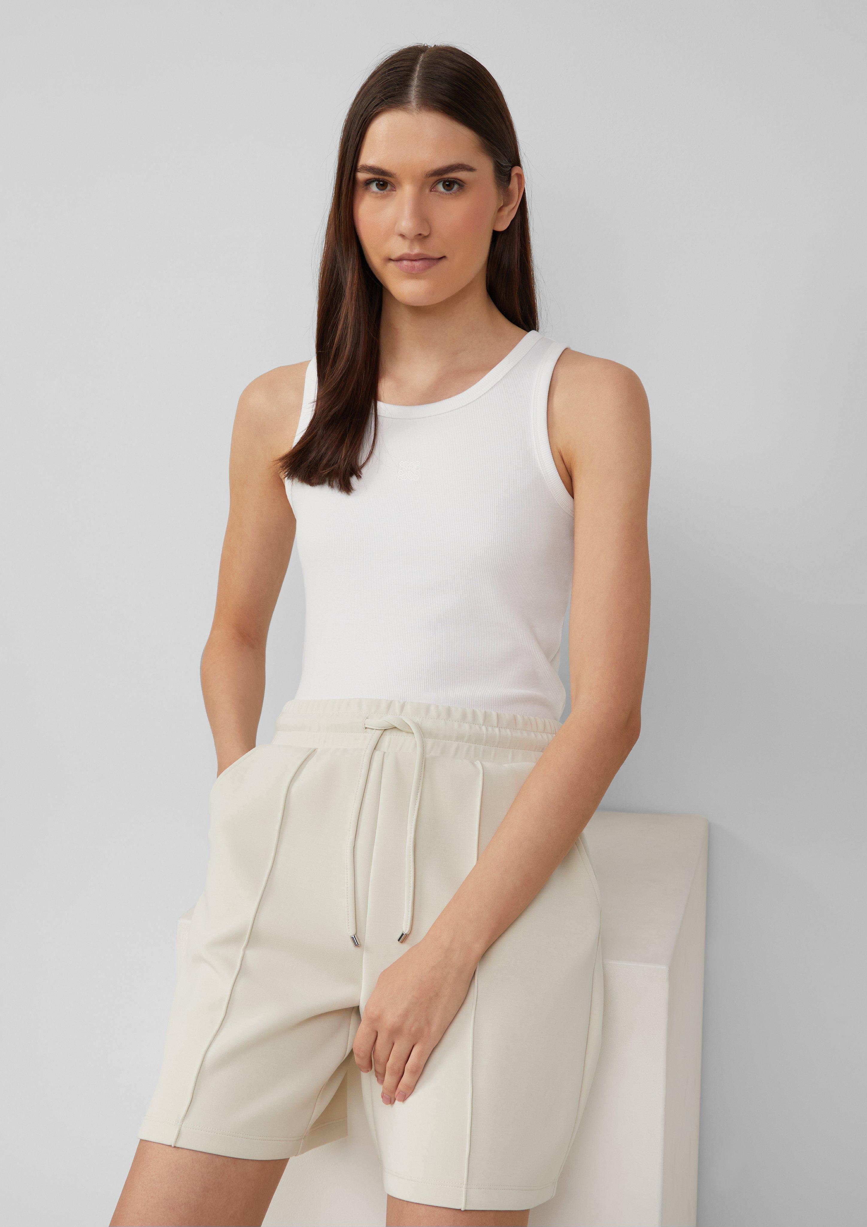 T-Shirt in 0100, 0750, 8828 & 9999