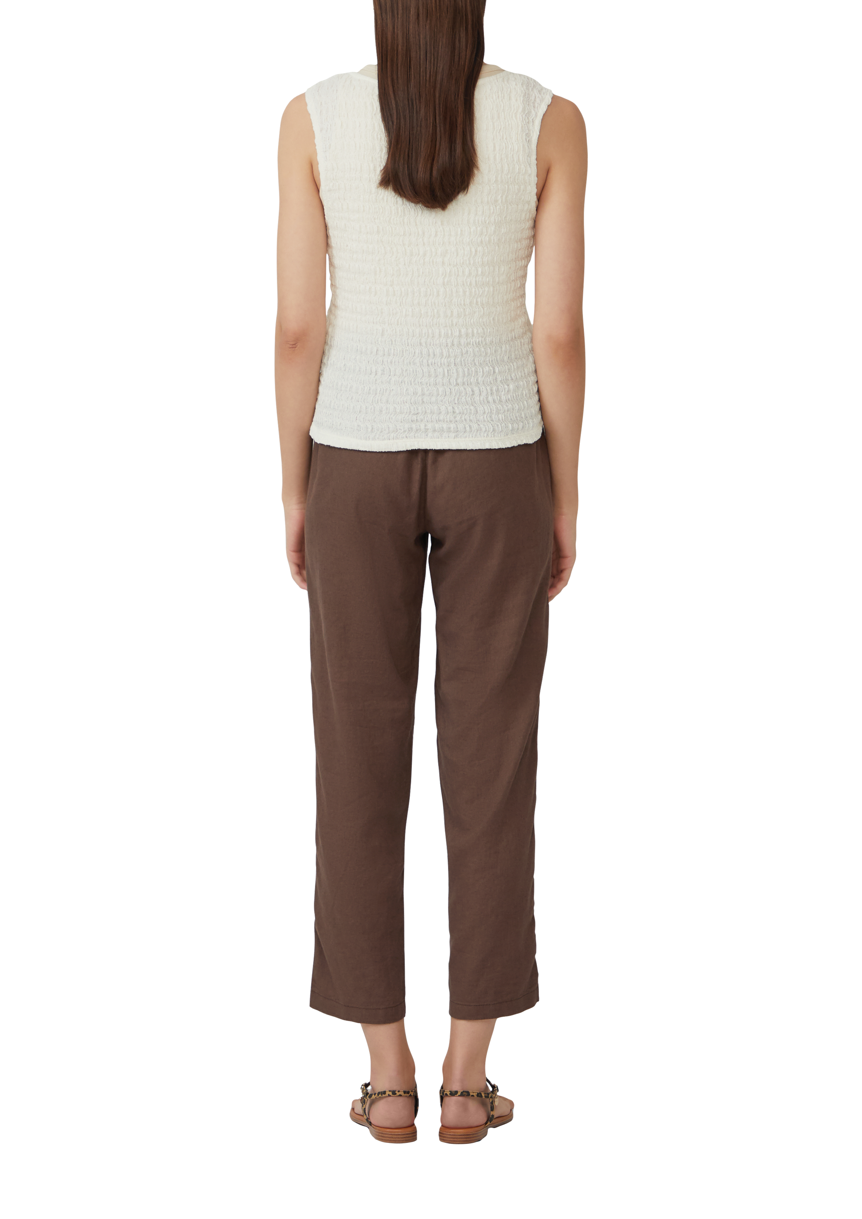 Thumbnail - Indoor-Weste