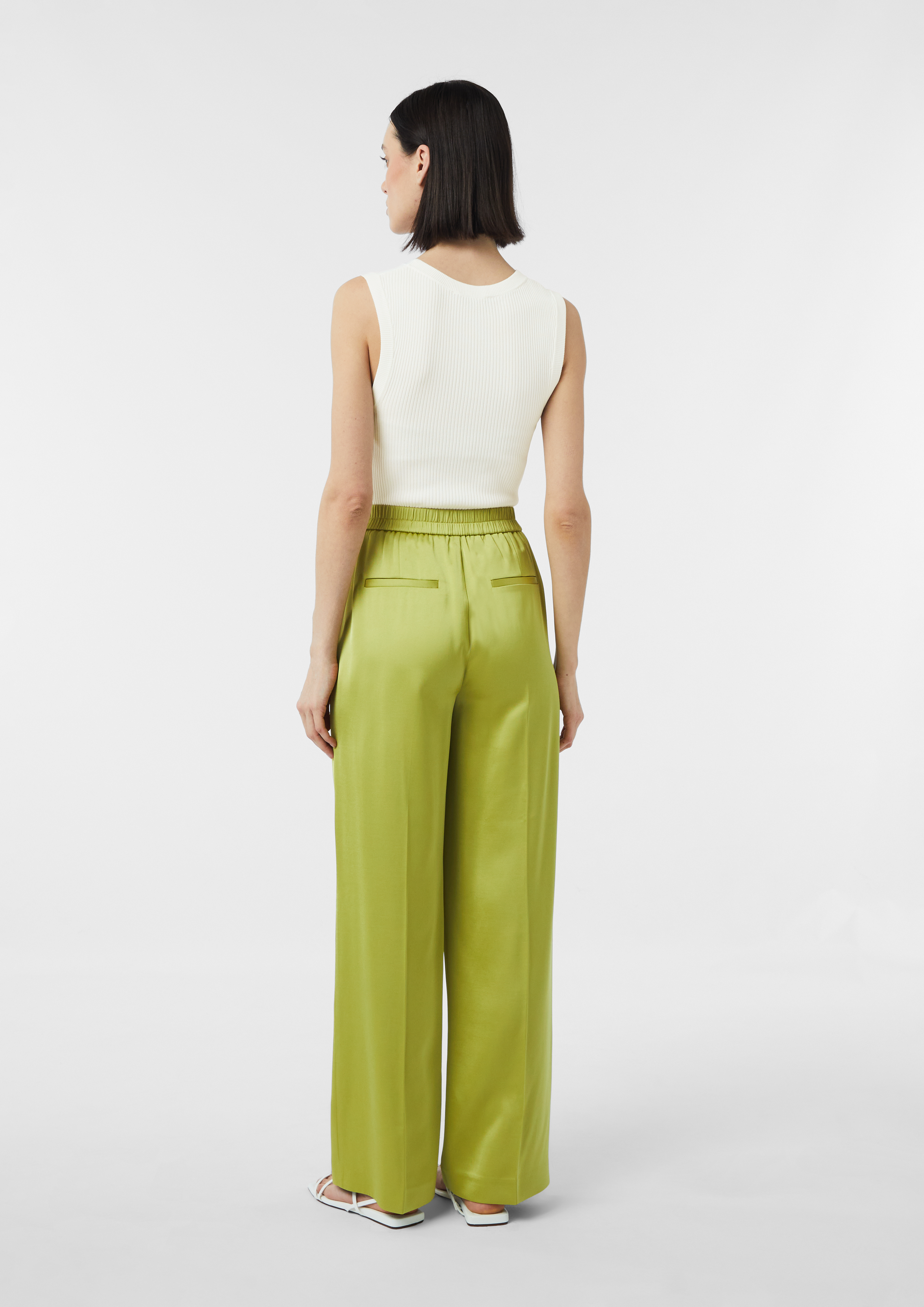 Knitted vest in 0120