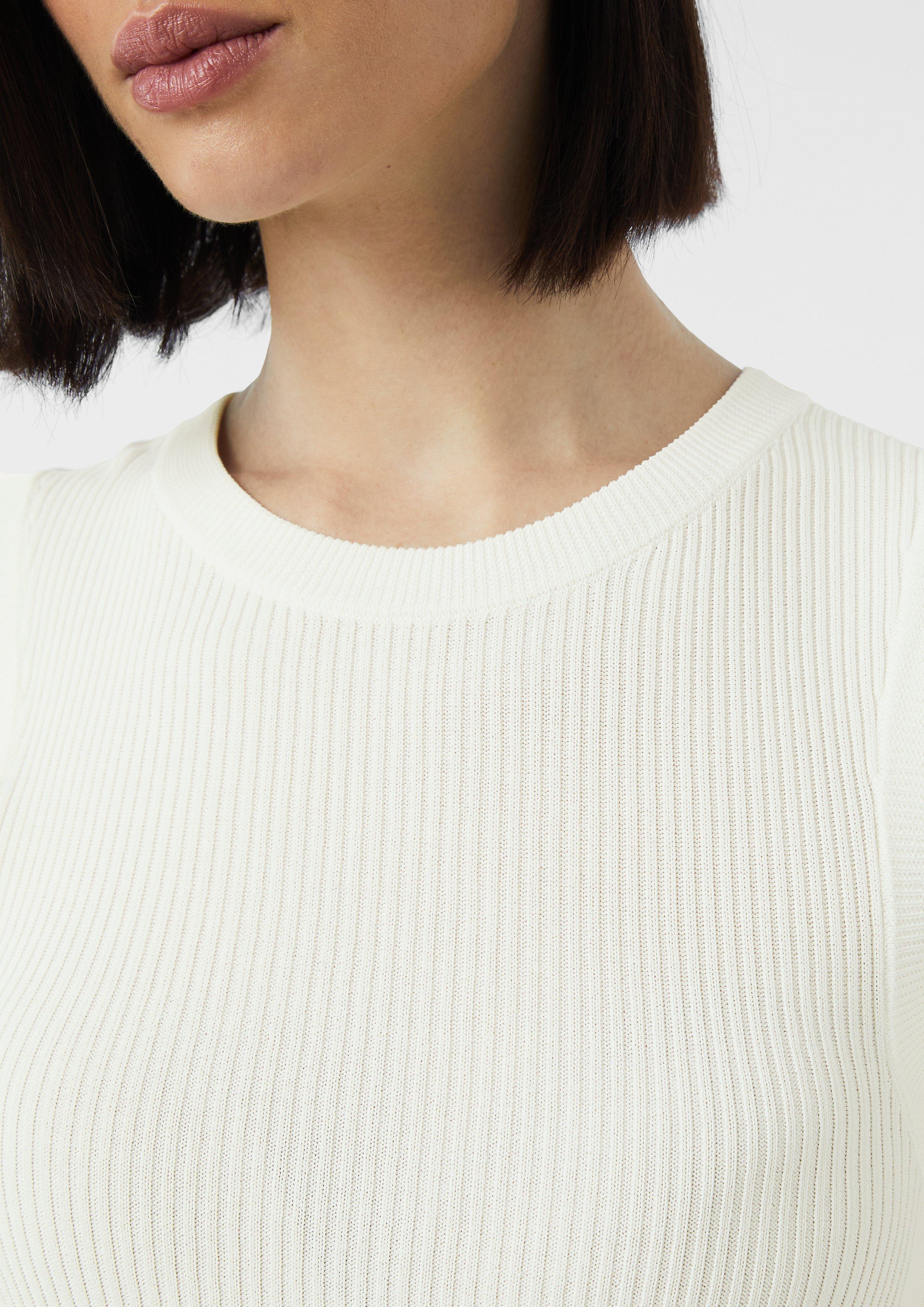 Knitted vest in 0120