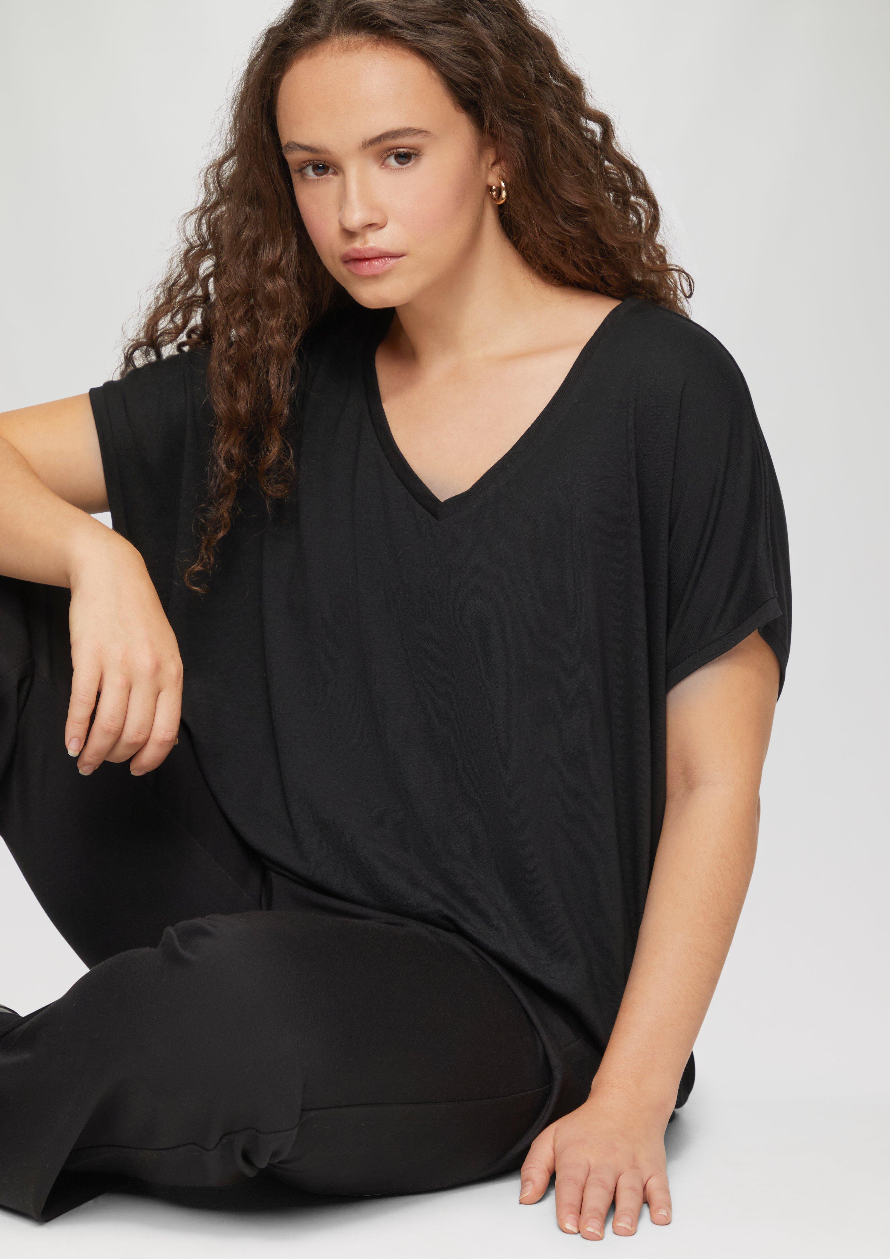 T-shirt in 9999, 0200 & 7854