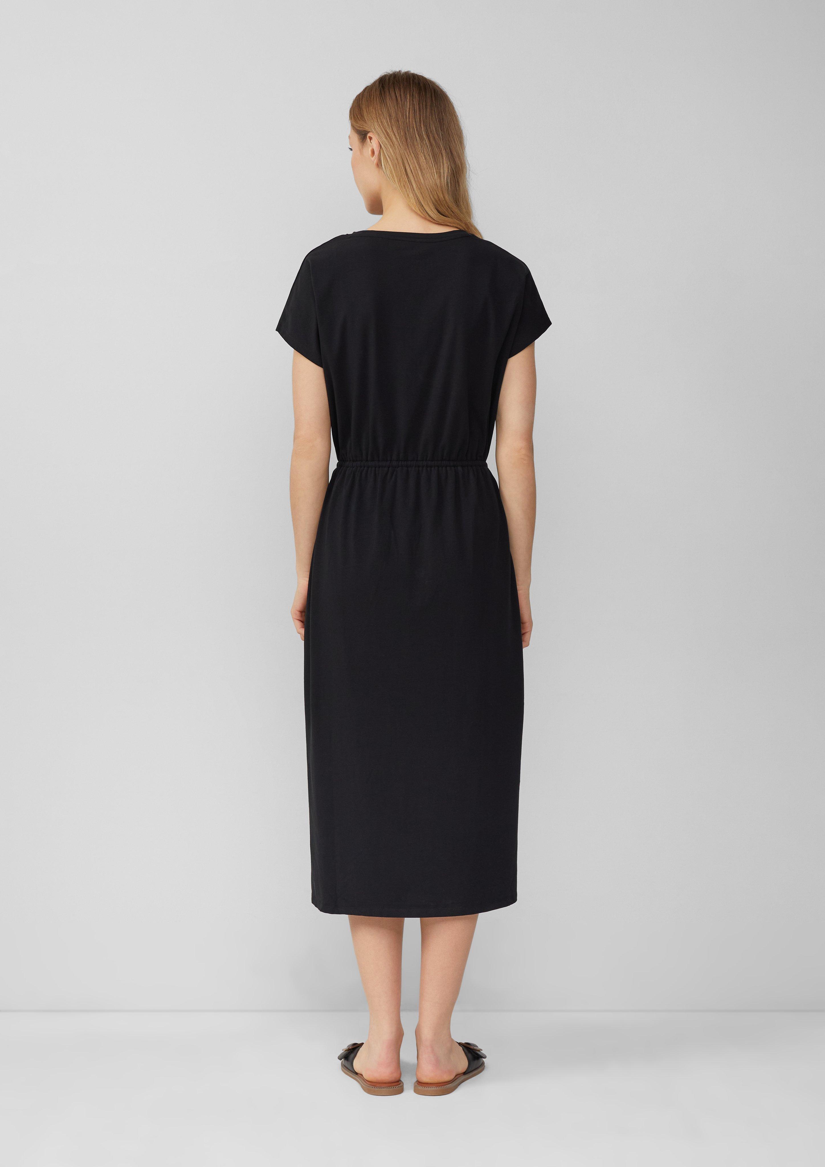 Kleid in 9999, 99A2 & 35B0