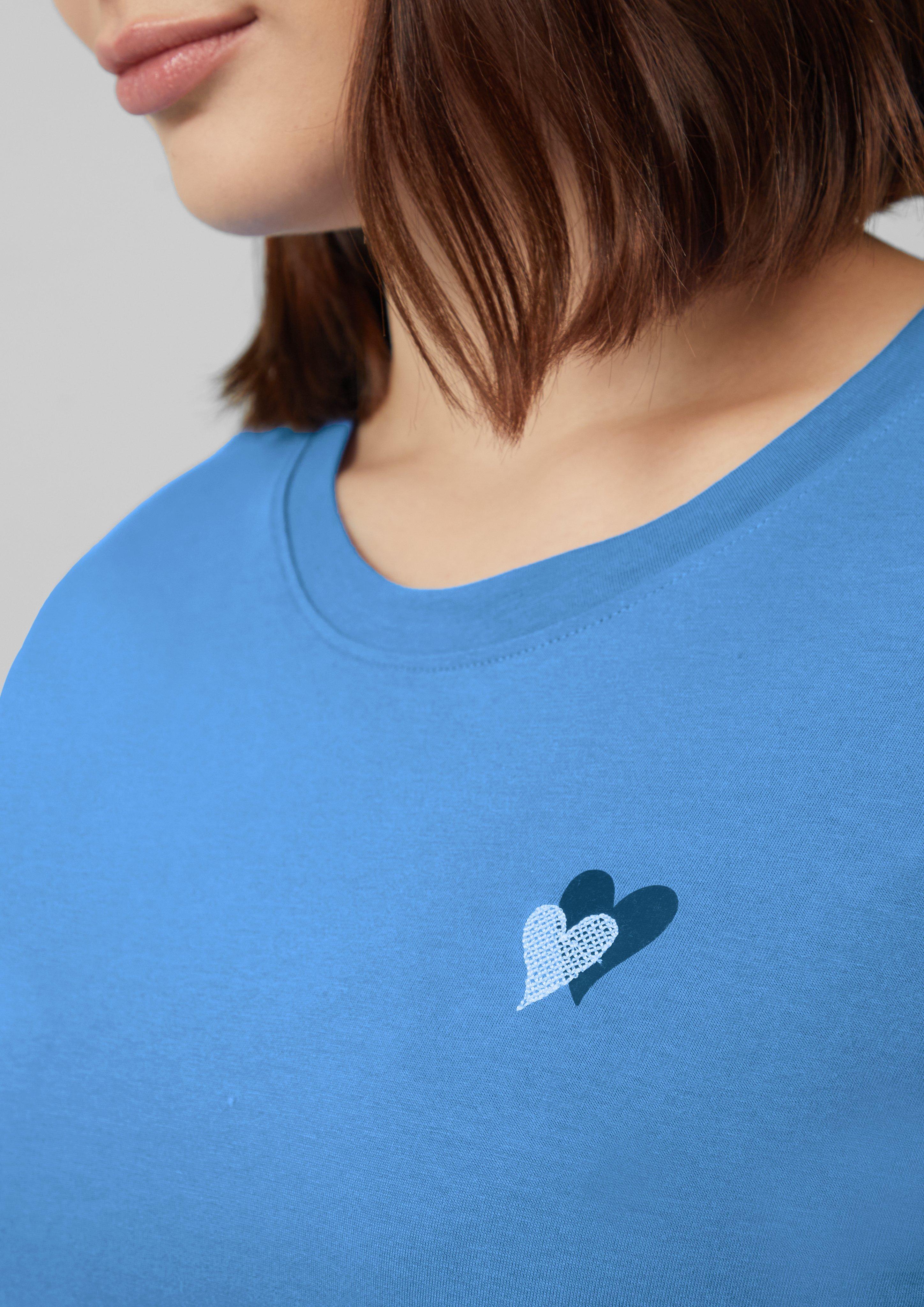 T-shirt in 55D0, 94D0 & 02D0