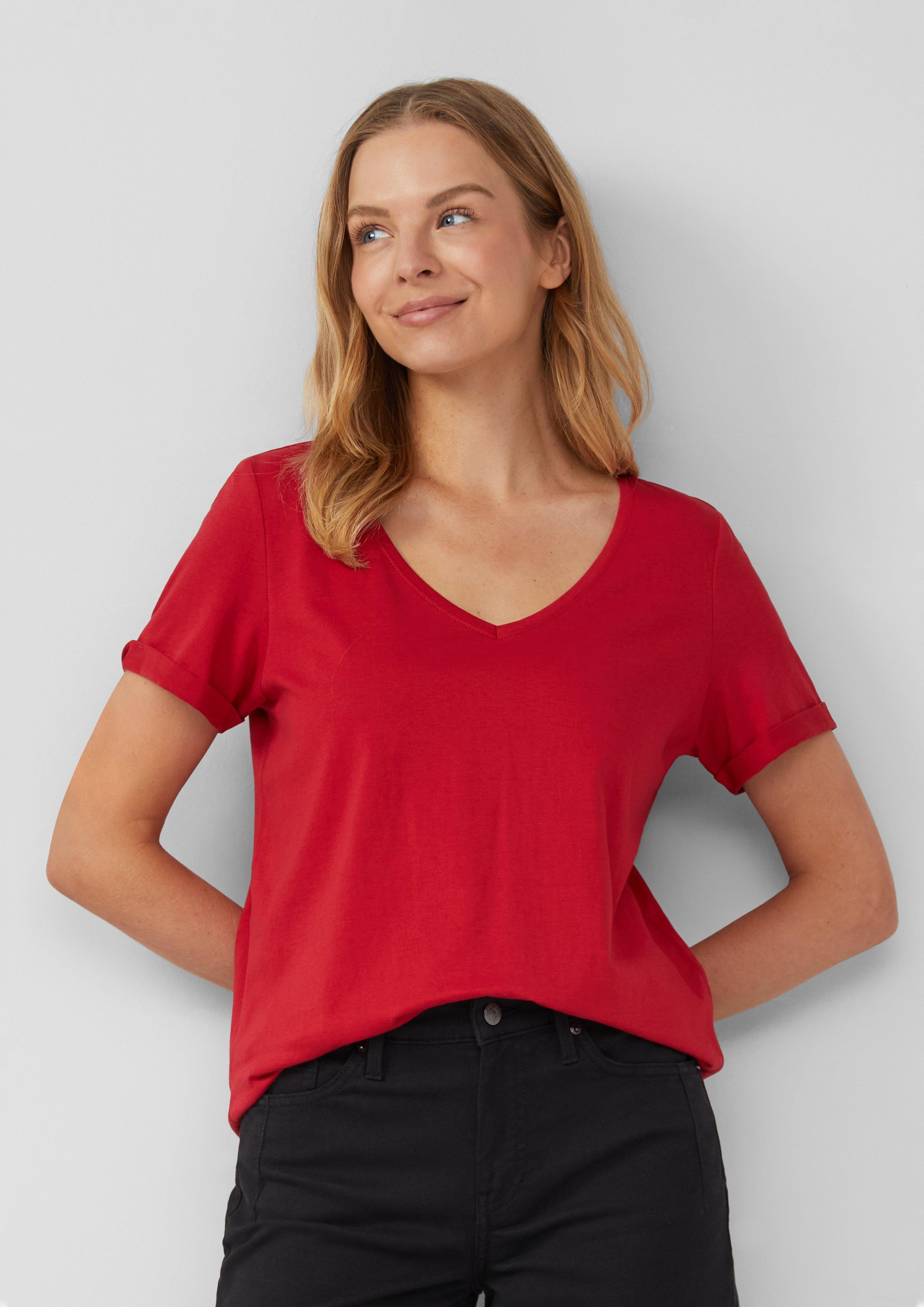 T-shirt in 3533, 0750, 0100, 6099 & 9999