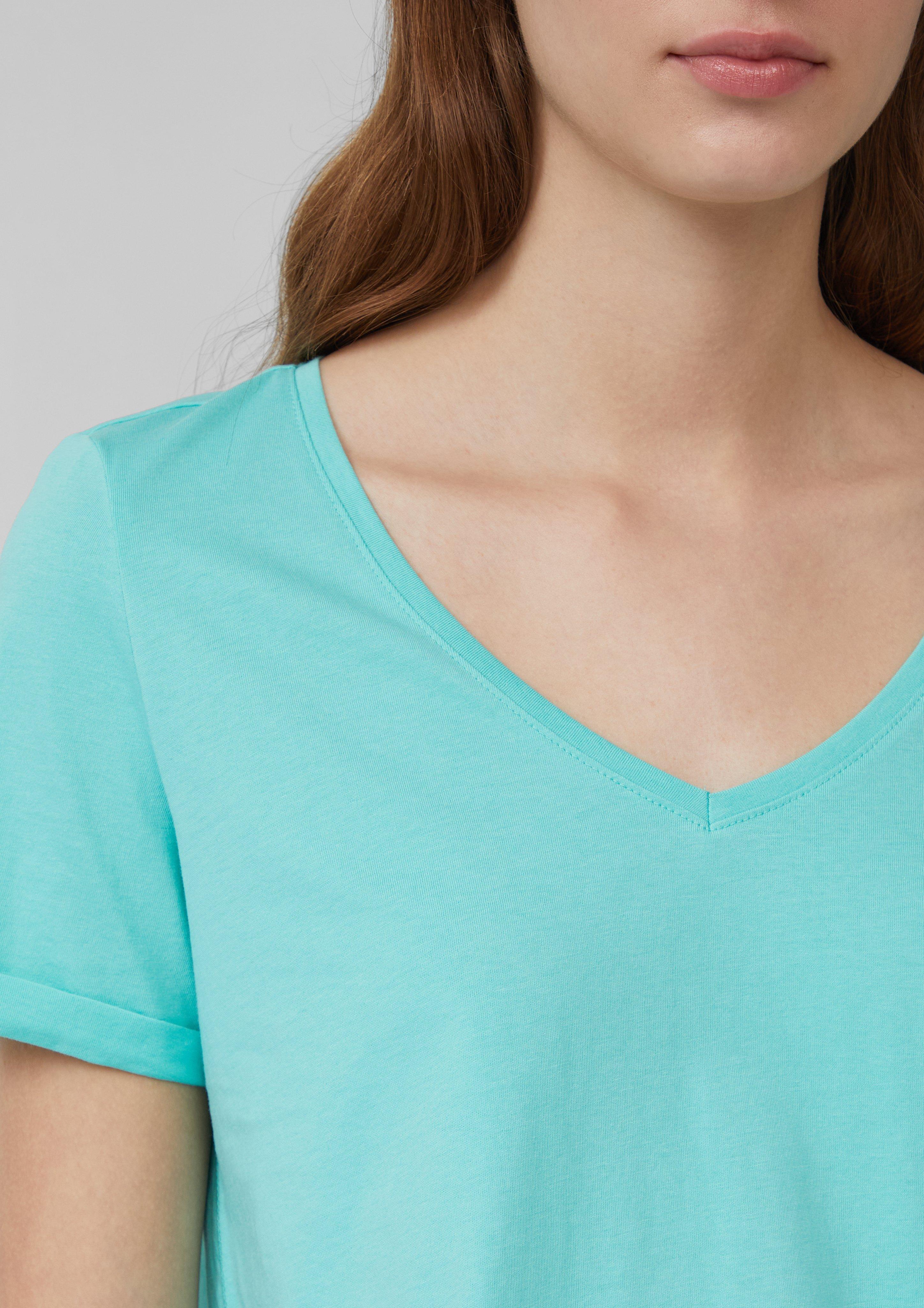 T-shirt in 6099, 0750, 0100, 3533 & 9999