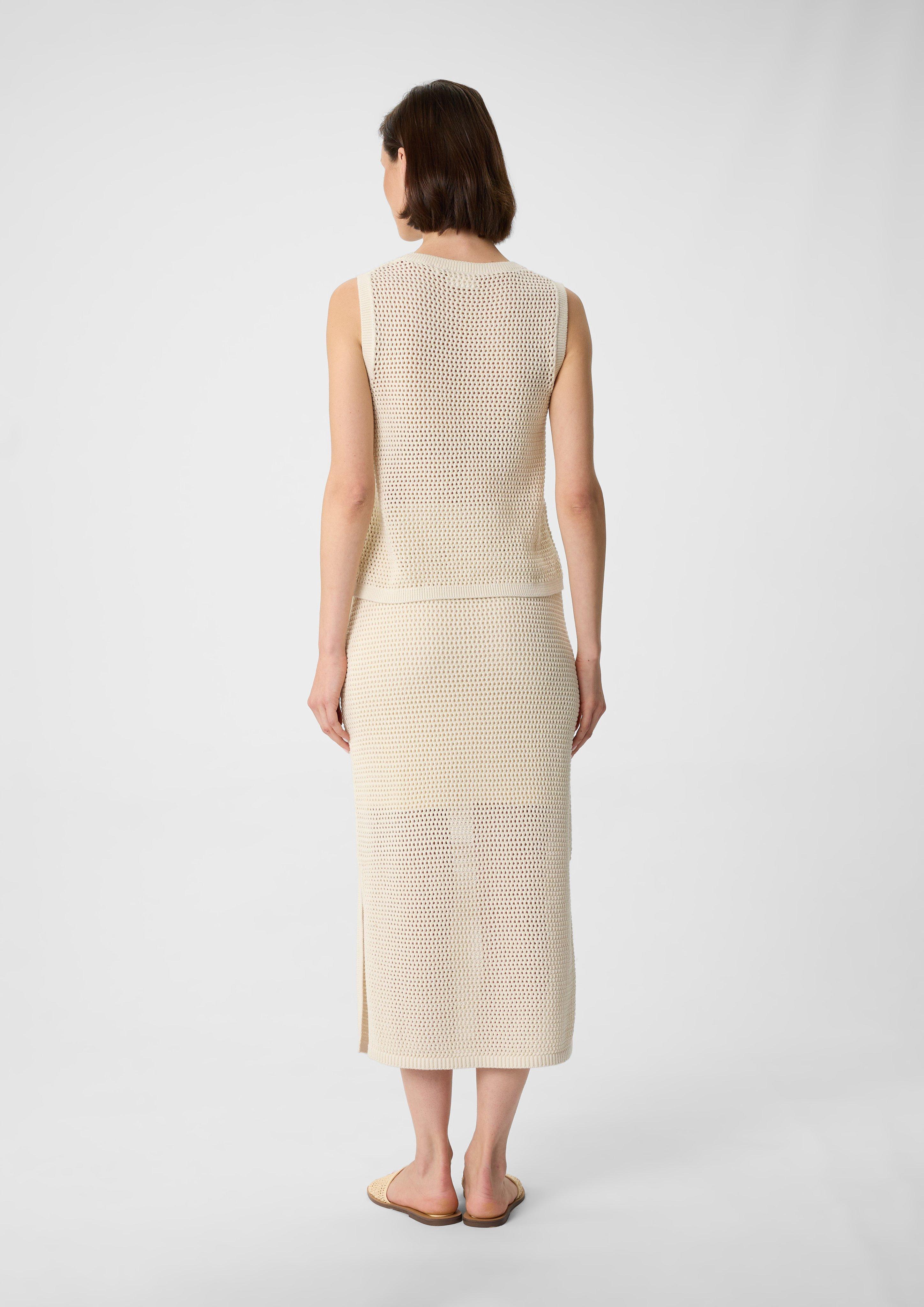 Sleeveless knitted jumper in 