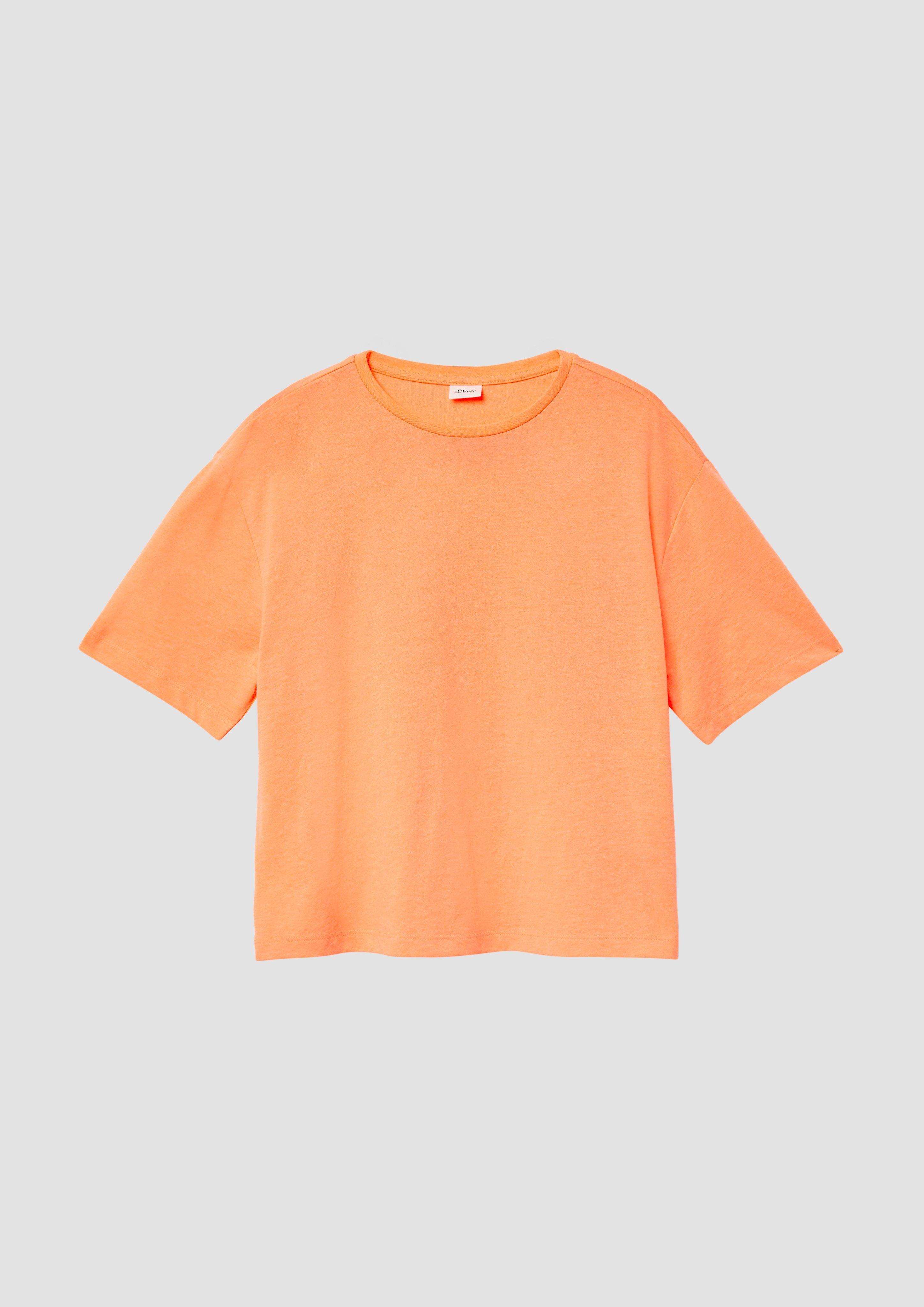 T-shirt in 0068, 6115, 0100, 4424 & 0700