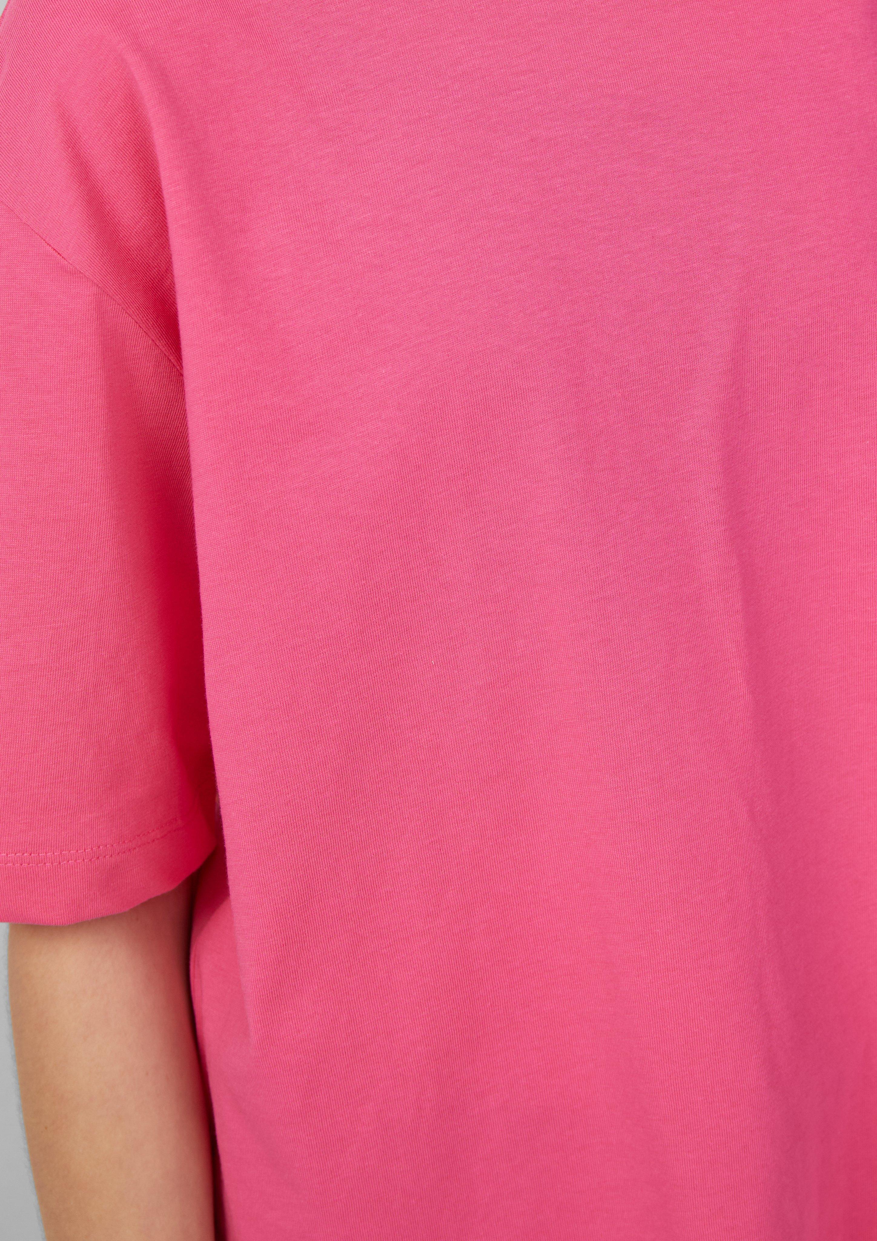 T-shirt in 4424, 6115, 0100, 0068 & 0700