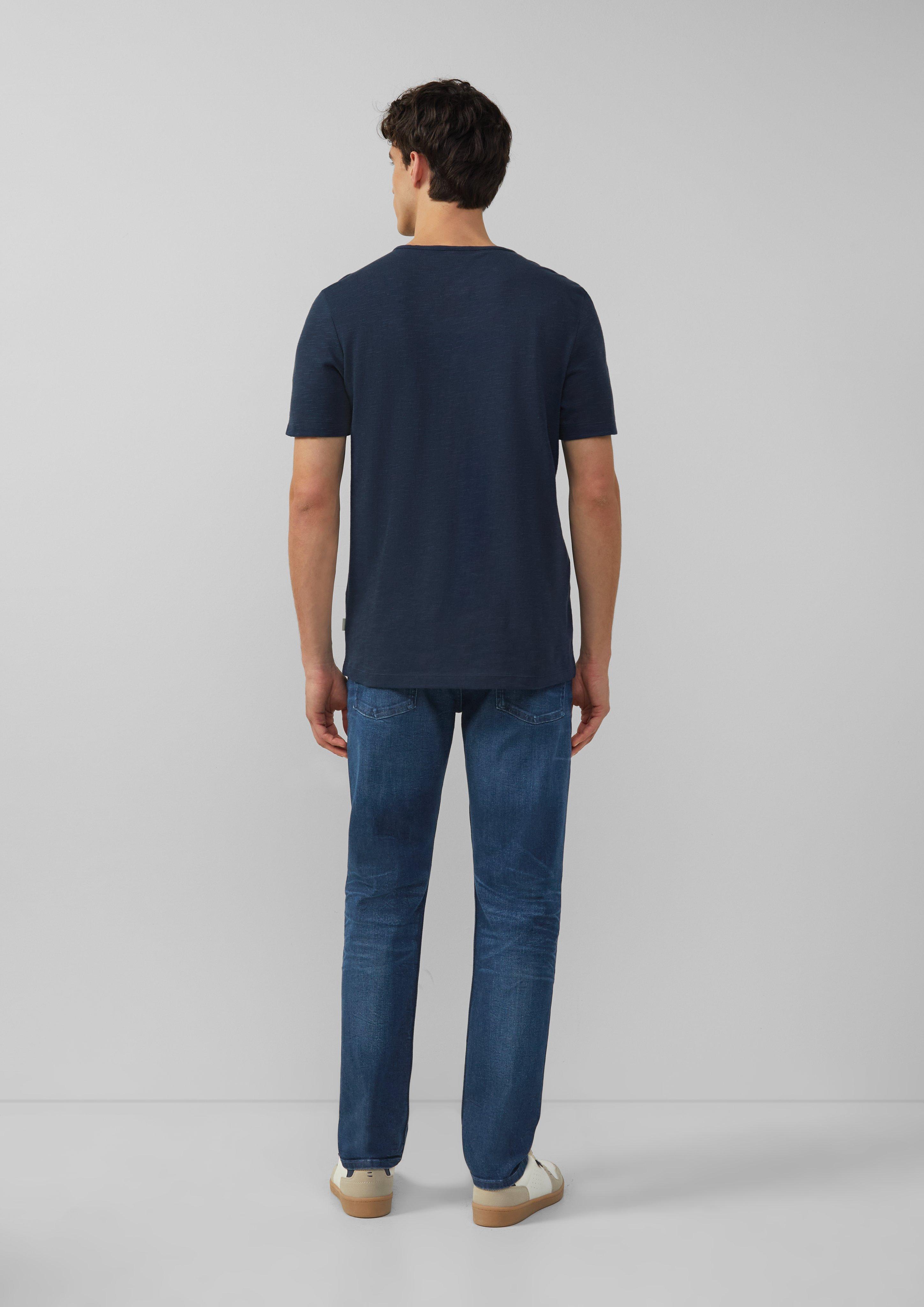 T-shirt in 5852 & 0120