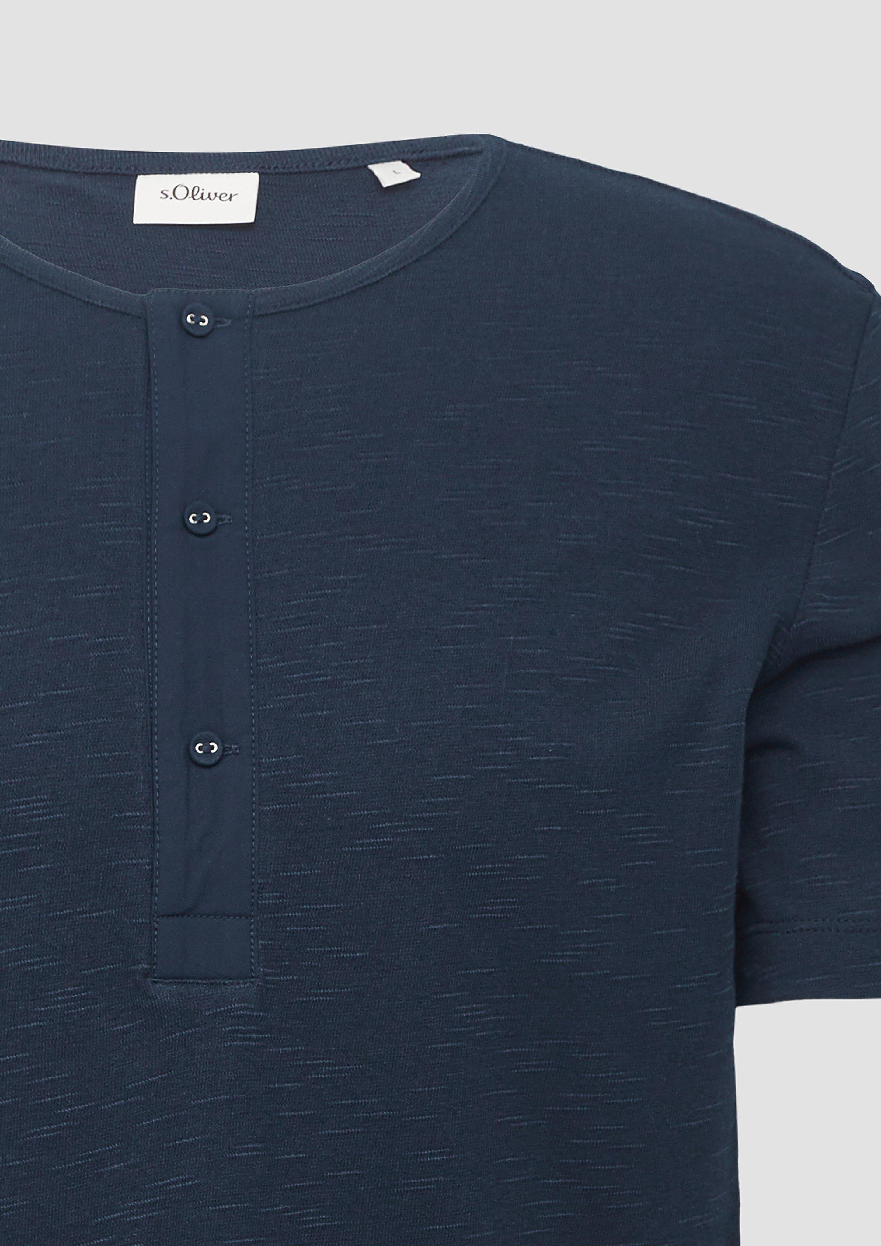 T-shirt in 5852 & 0120