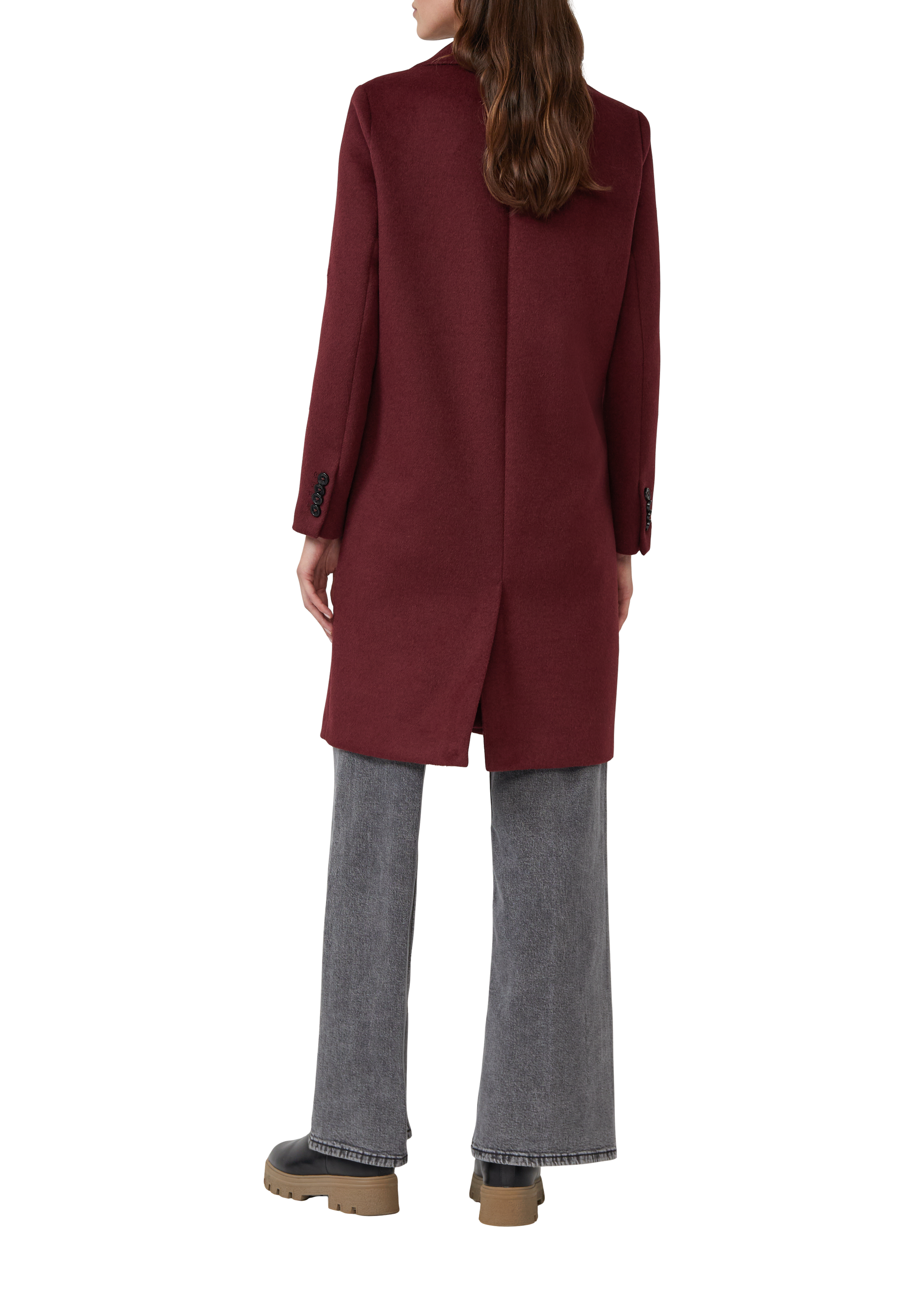 Thumbnail - Outdoor-Mantel