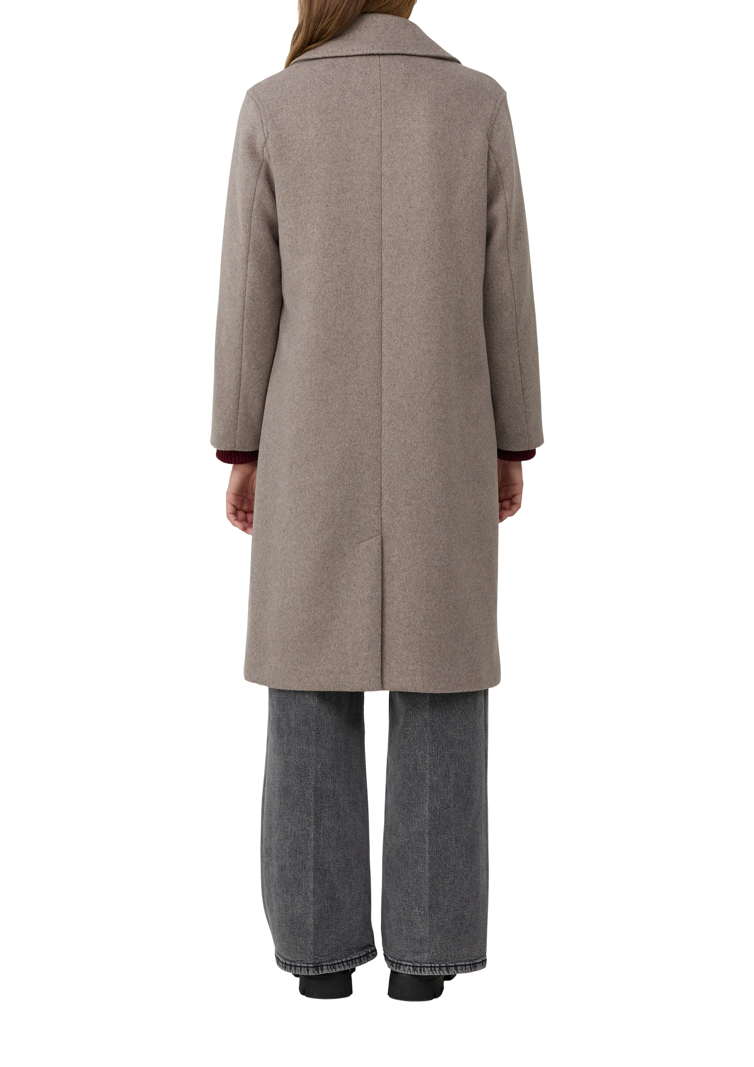 Thumbnail - Outdoor-Mantel