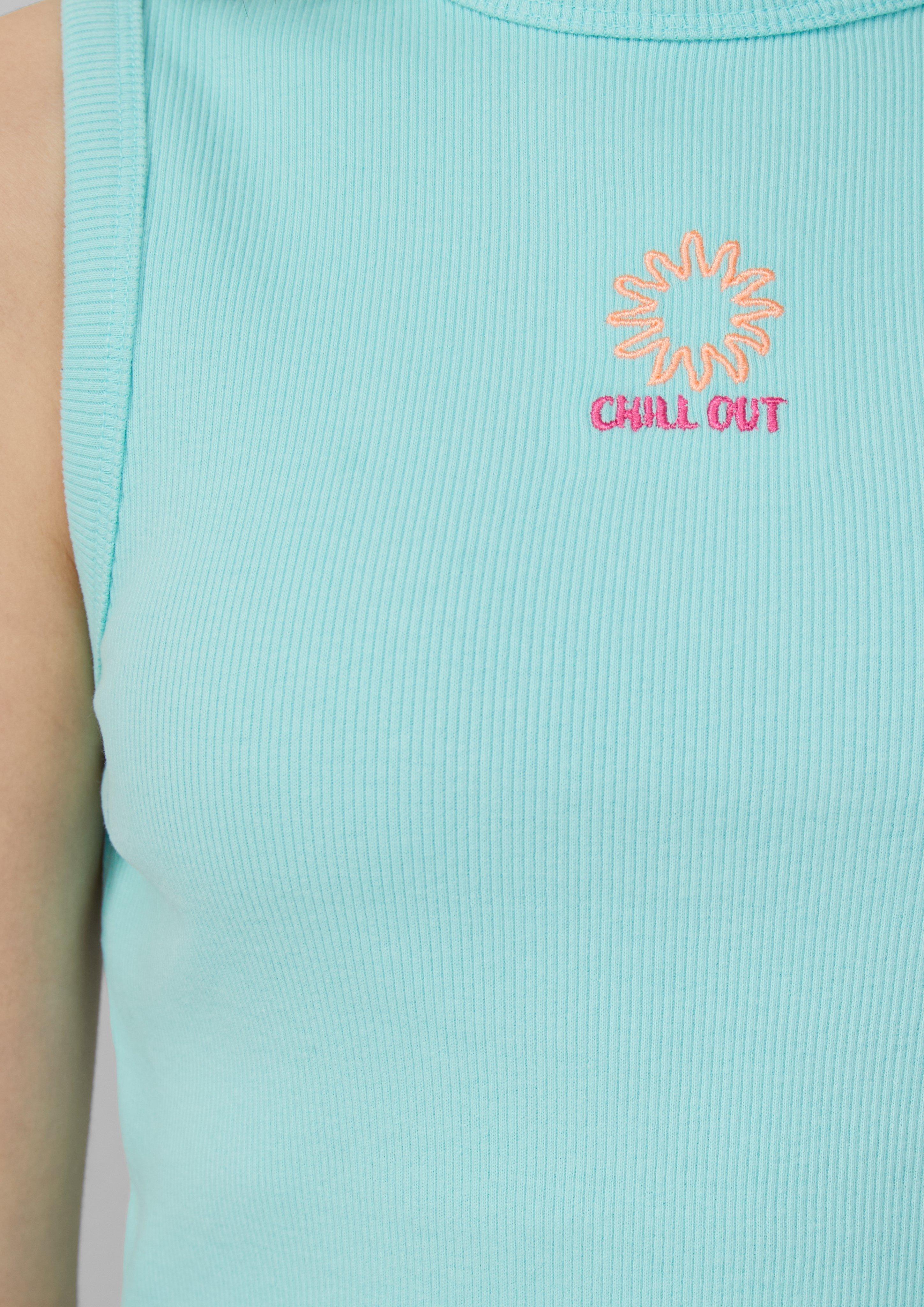 T-shirt in 6115, 4424, 0068 & 0700