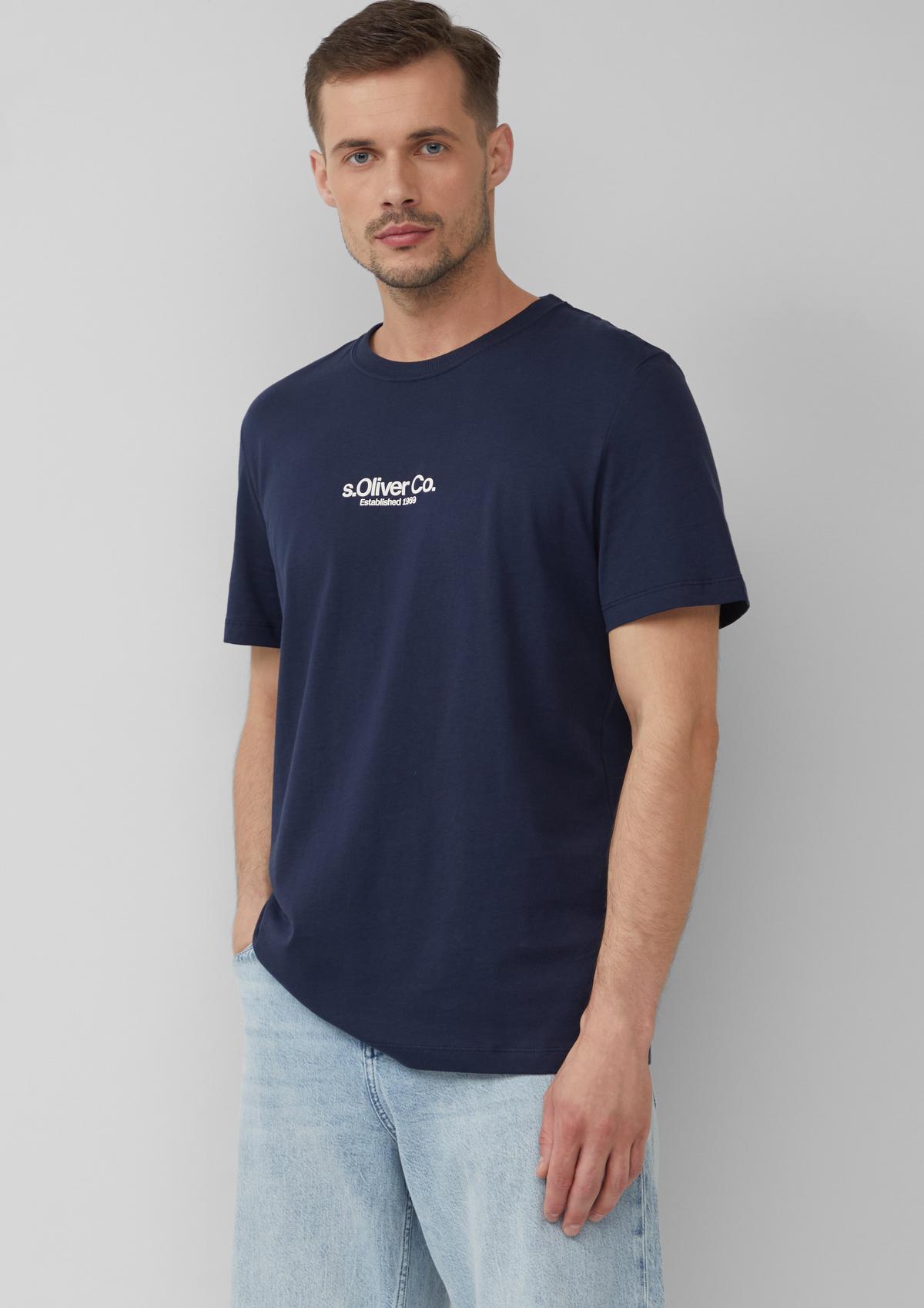 Cotton T-shirt with a logo print - deep blue | s.Oliver