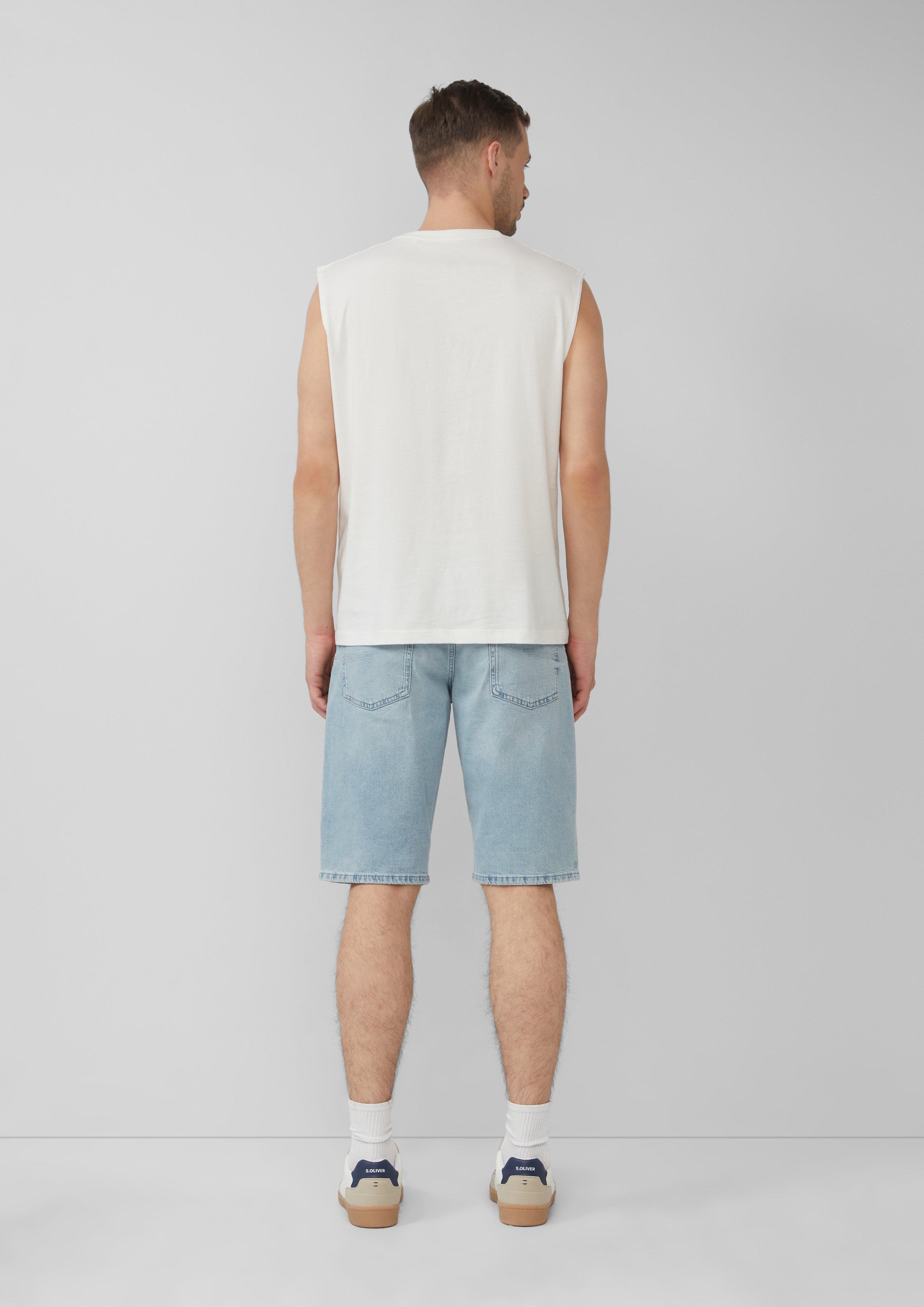 T-shirt in 01D1, 60D2, 78D1 & 58D1