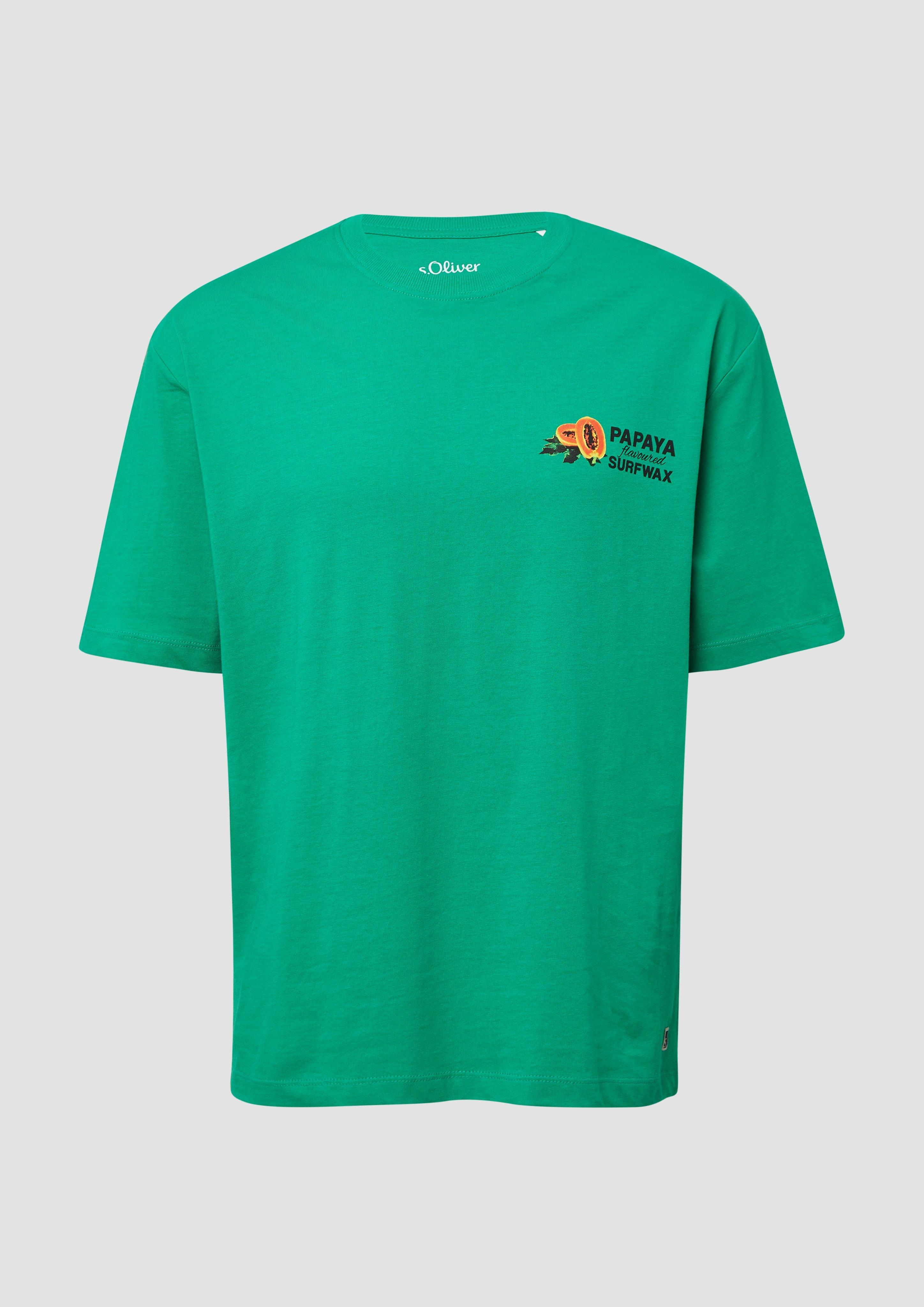 s.Oliver - Baumwoll-T-Shirt im Relaxed Fit mit Front- und Rückenprint, Herren, grün